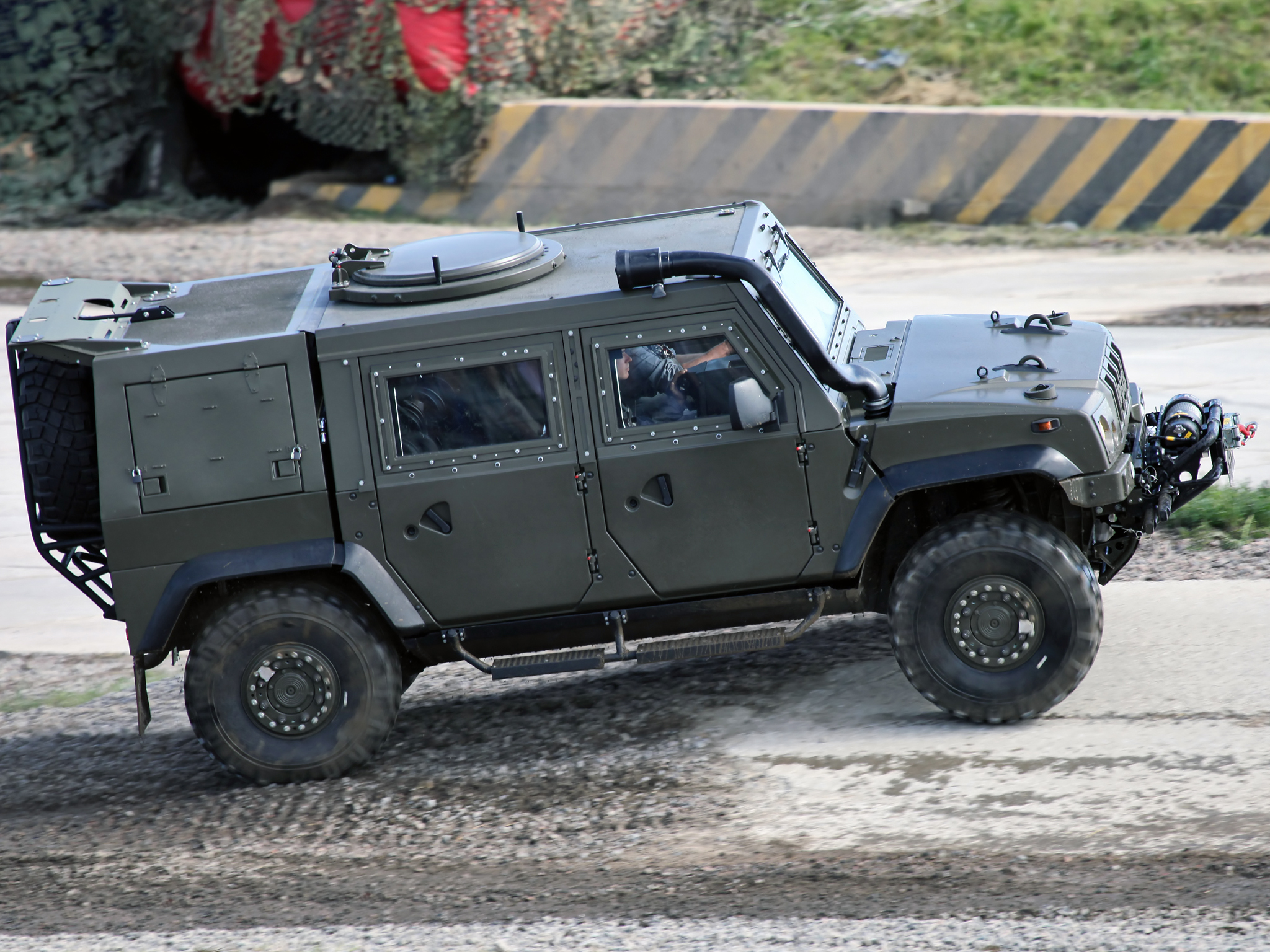 Iveco LMV m65 Гражданская версия