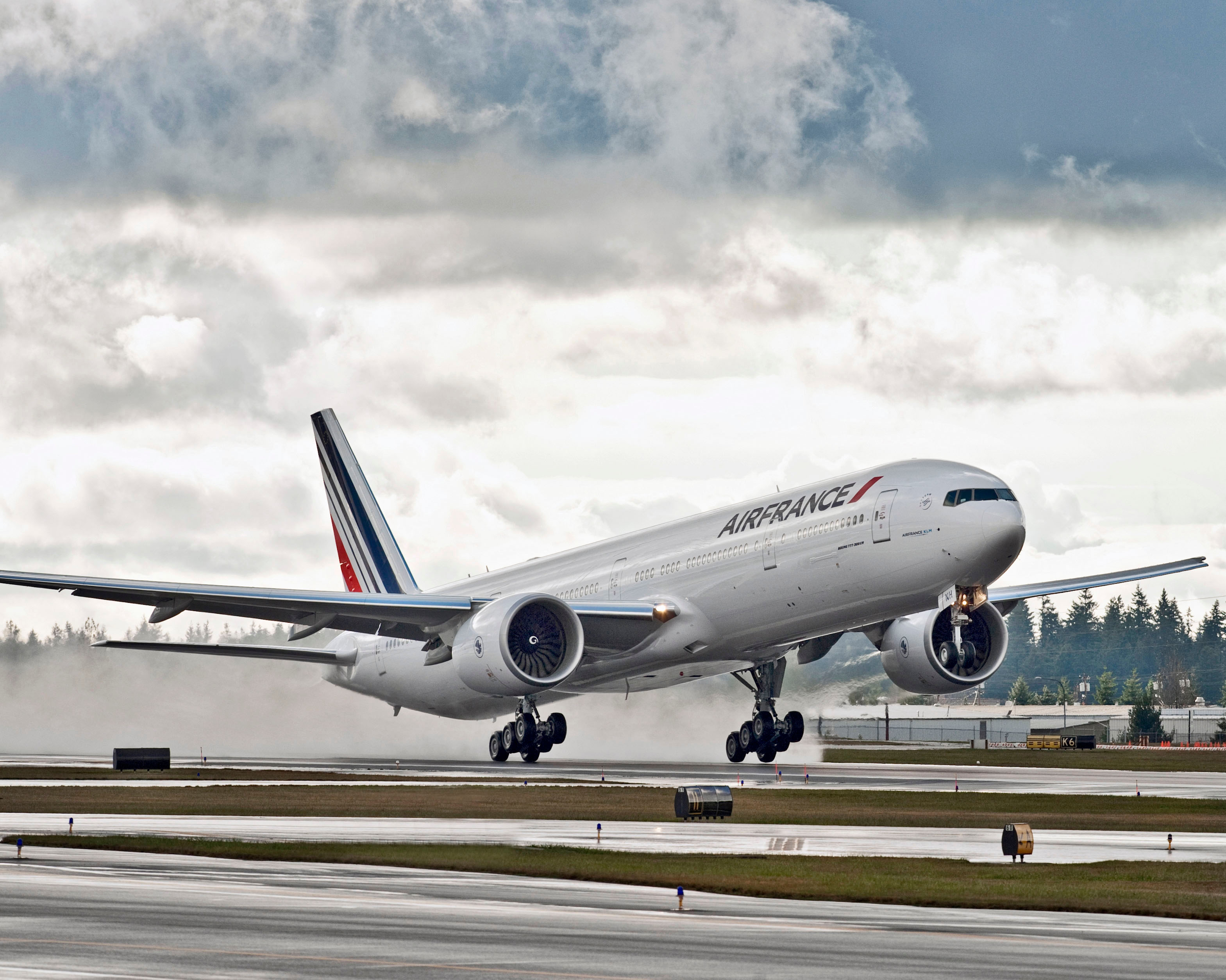 boeing, 777, Airliner, Aircraft, Airplane, Plane, Jet,  44 Wallpaper