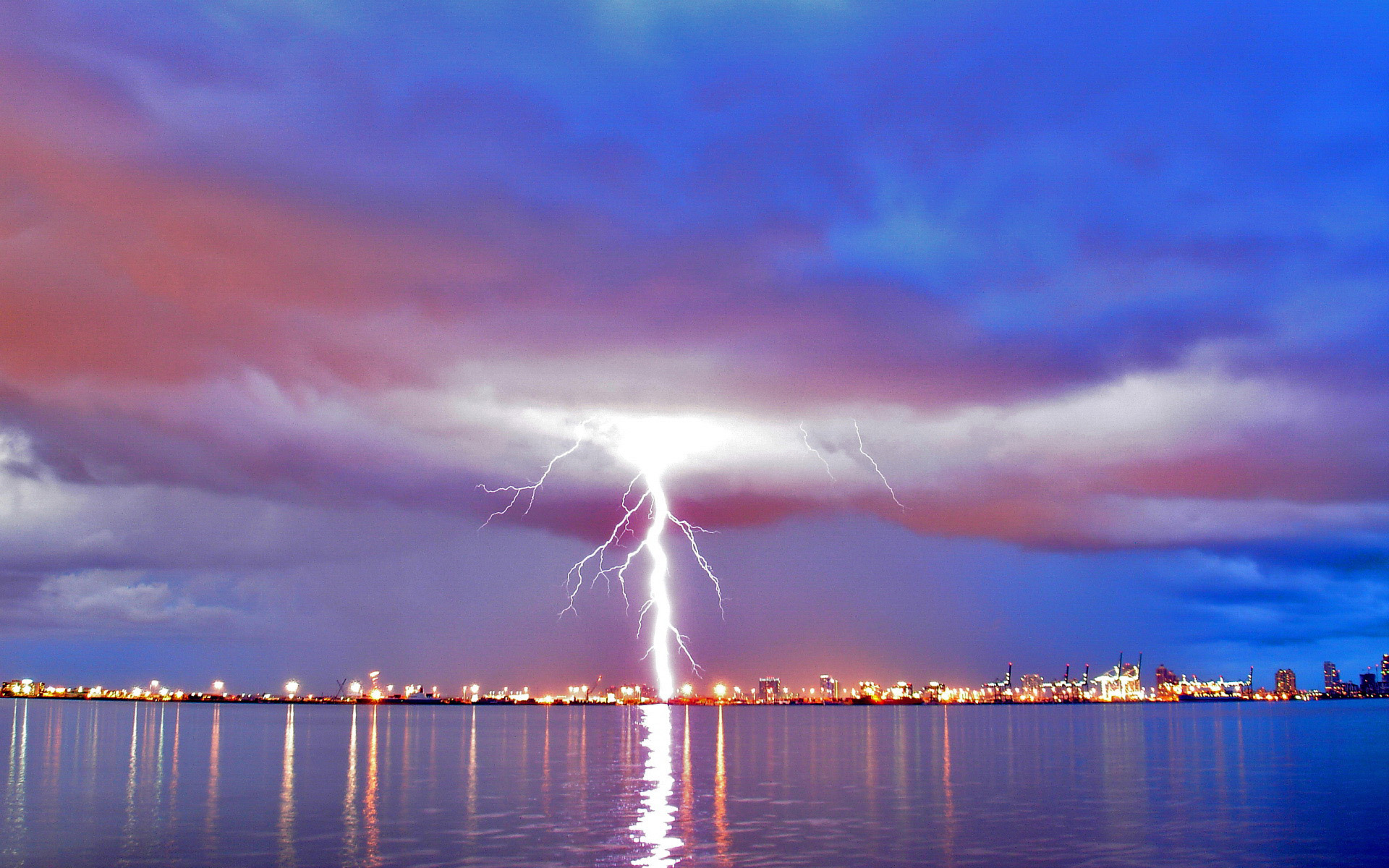 lightning Wallpaper