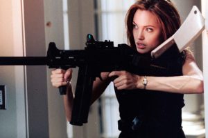 mr and mrs smith, Romantic, Comedy, Action, Mrs, Smith, Angelina, Jolie, Weapon, Gun