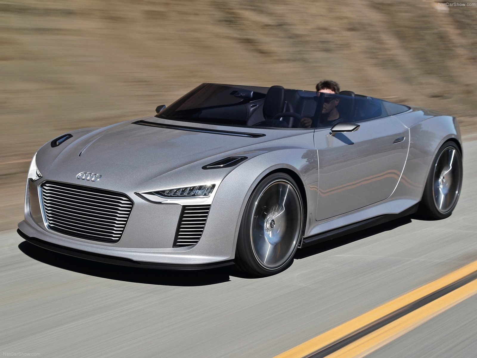 The Future Of Luxury Driving: The 2010 Audi E Tron Spyder Concept