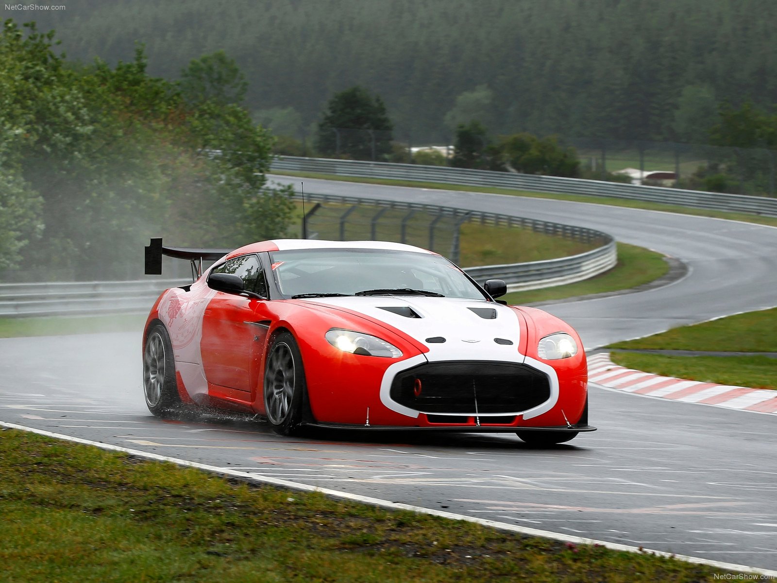 aston, Martin, V12, Zagato, Racecar, 2011 Wallpaper