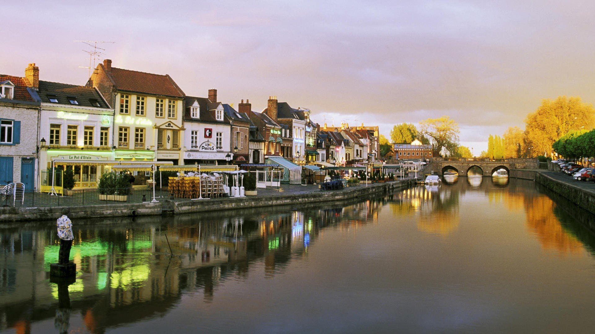 france, District, Saints,  religion , Region Wallpaper