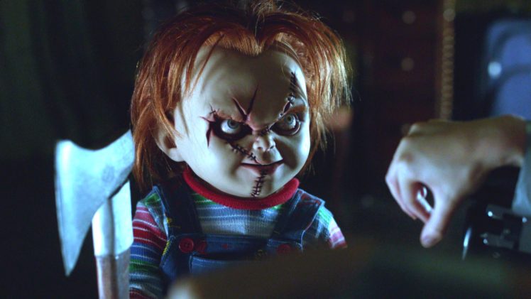 horror chucky doll