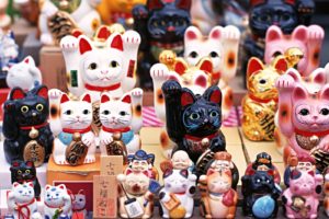 japan, Cats, Toys,  children , Japan, Views, Japanese, Traditions, Maneki, Neko