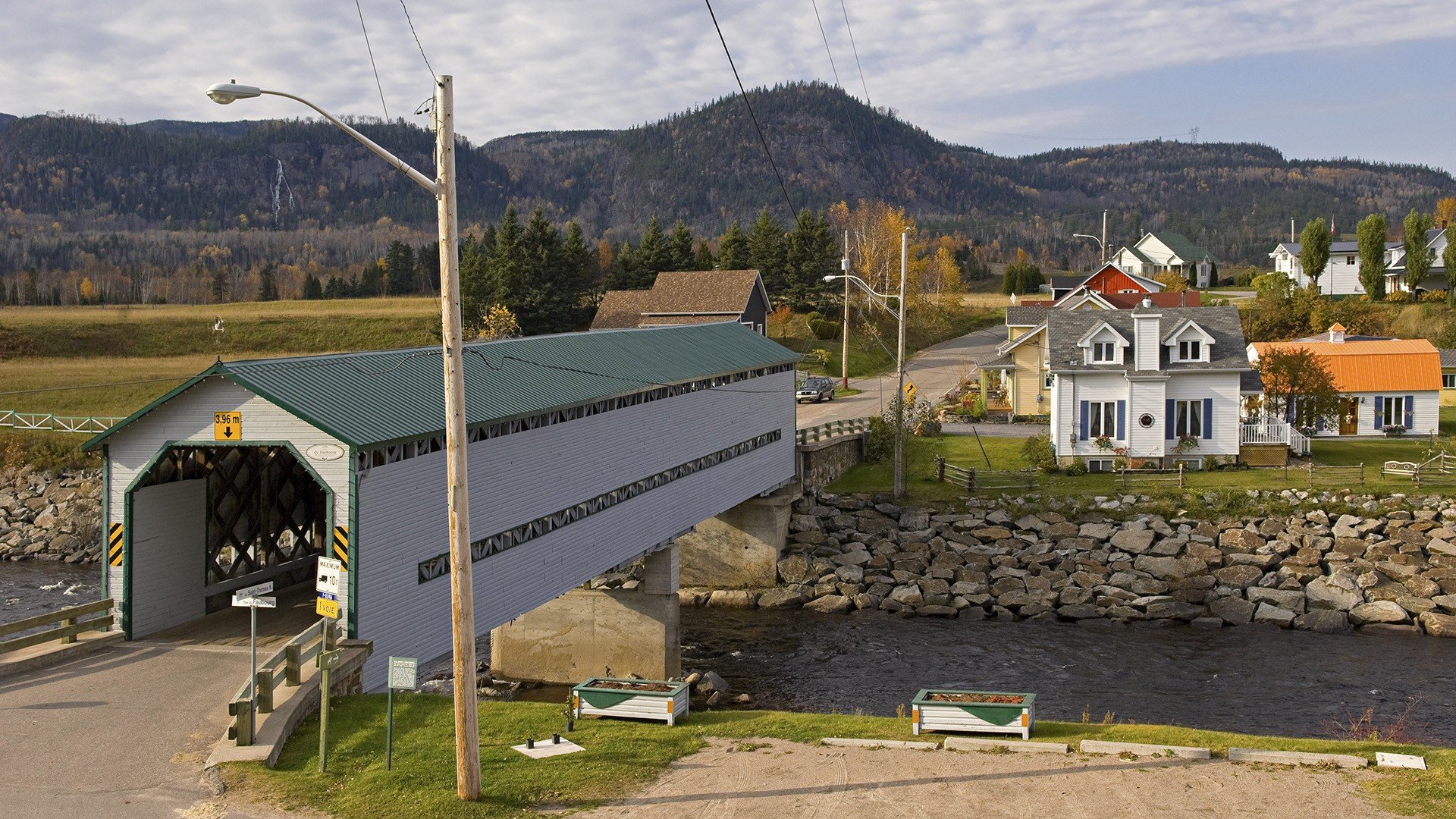 canada, Quebec, Fjord, Covered, Bridge Wallpaper