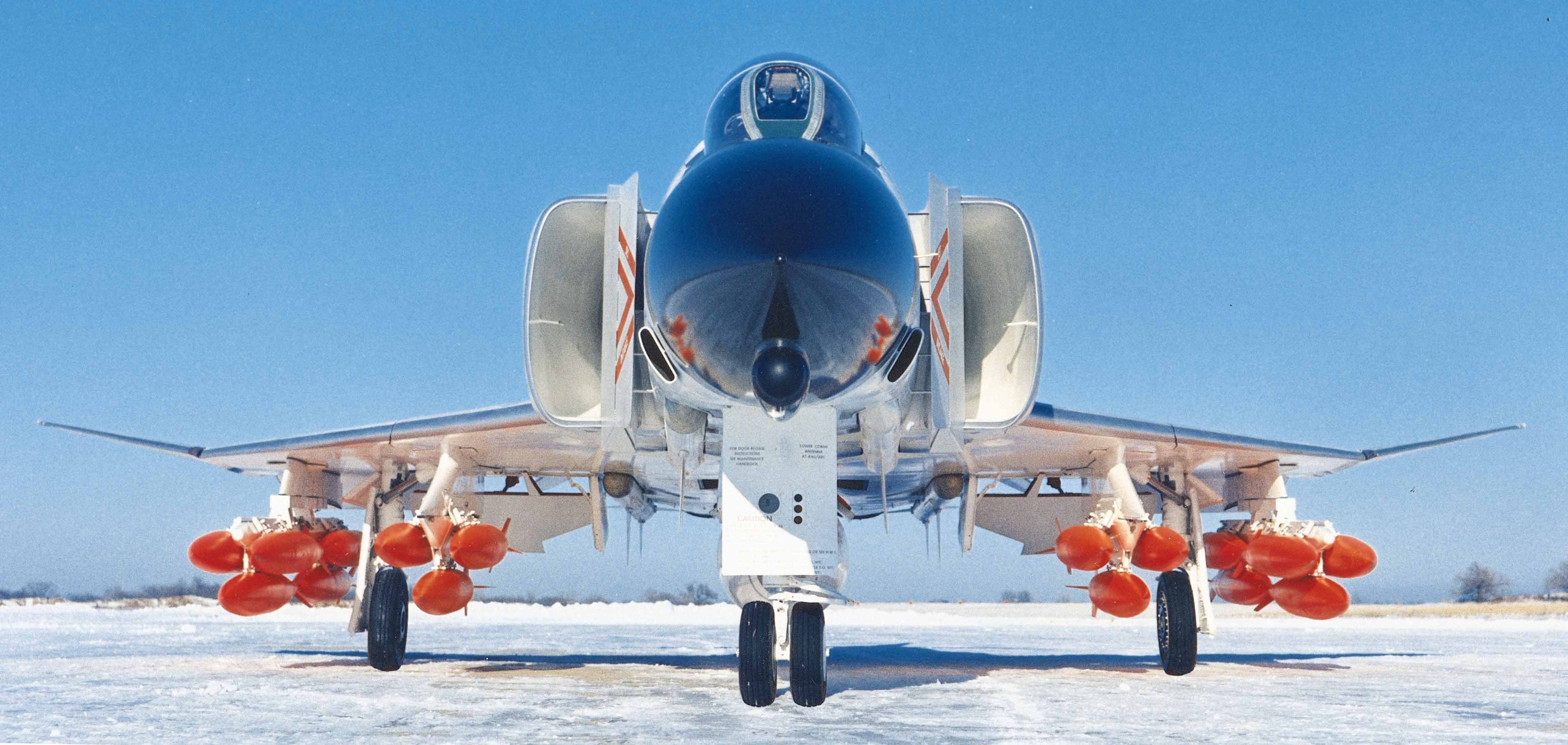 f 4, Fighter, Jet, Bomber, Phantom, Airplane, Plane, Military,  43 Wallpaper