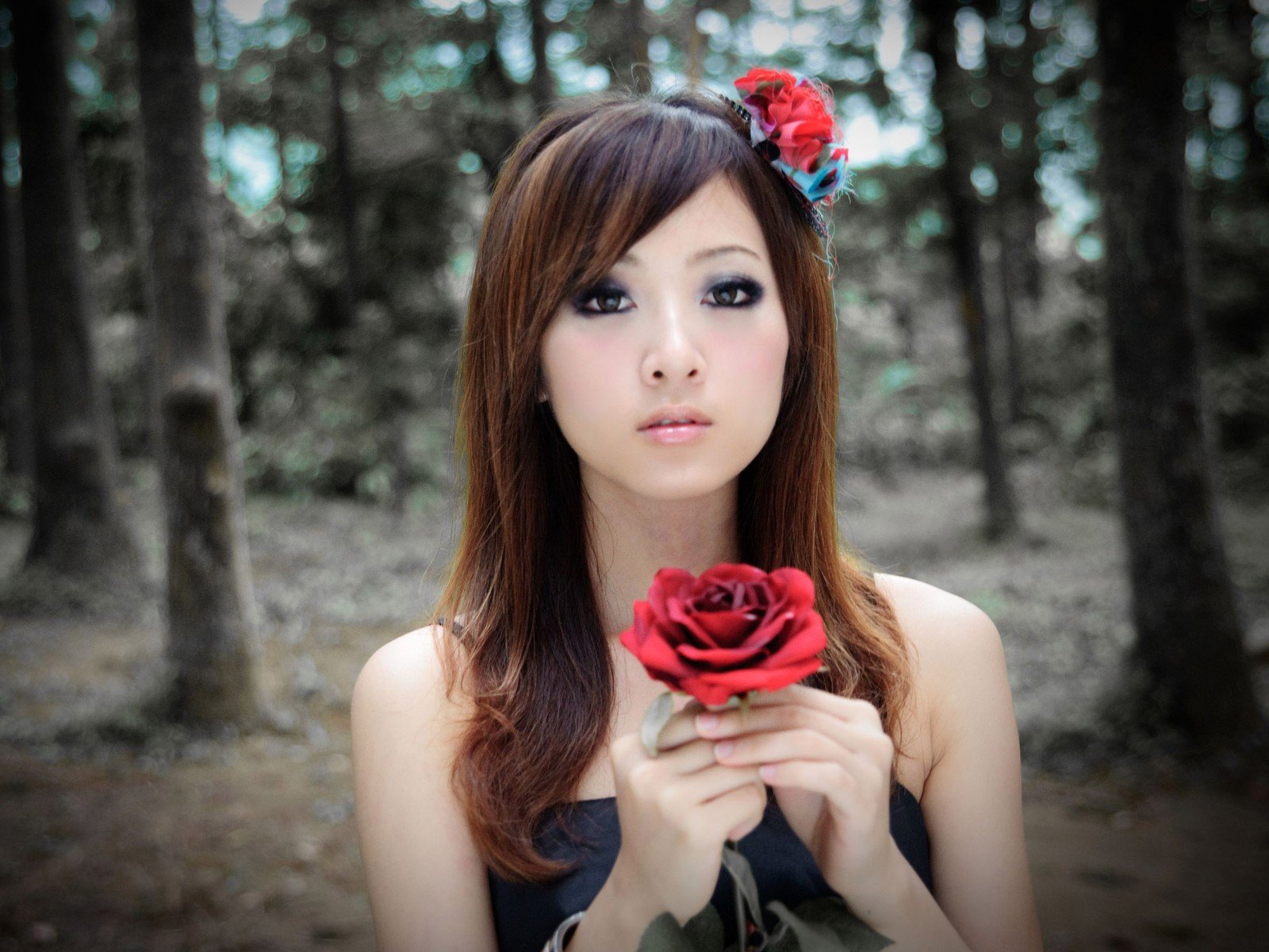brunettes, Women, Forests, Asians, Roses, Blurred, Mikako, Zhang, Kaijie Wallpaper