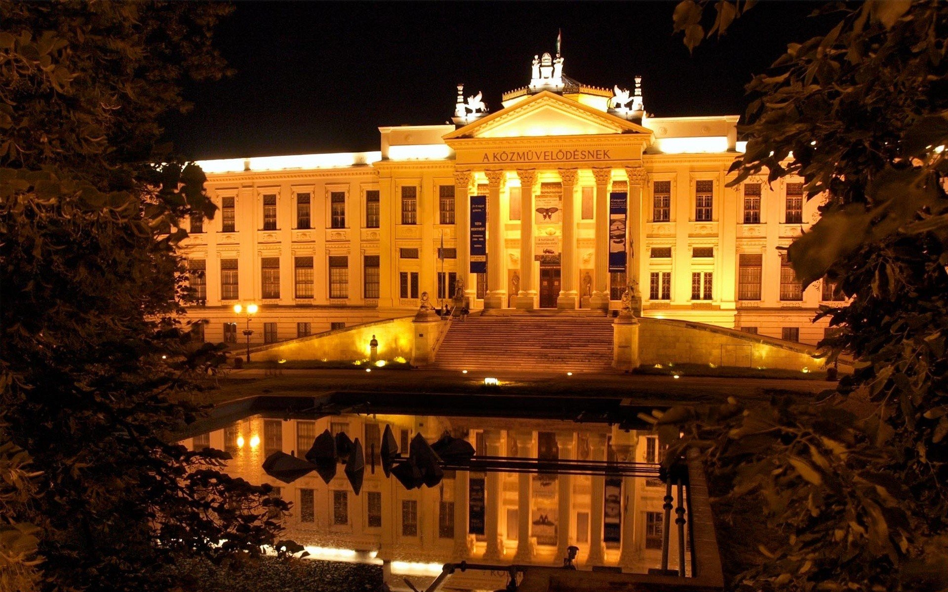 night, Lights, Hungary, Museum, Szeged Wallpaper