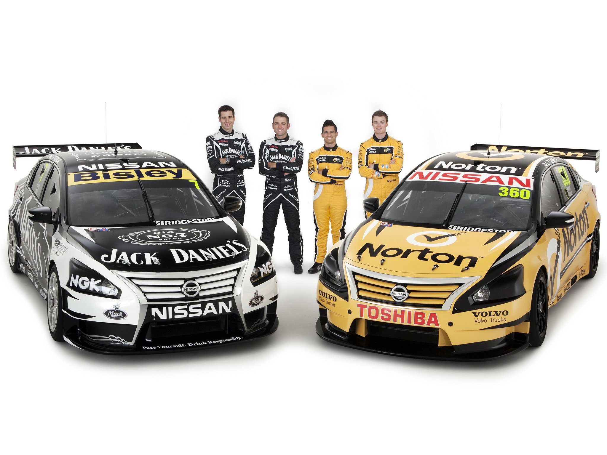 Nissan Altima v8 Supercar 2013