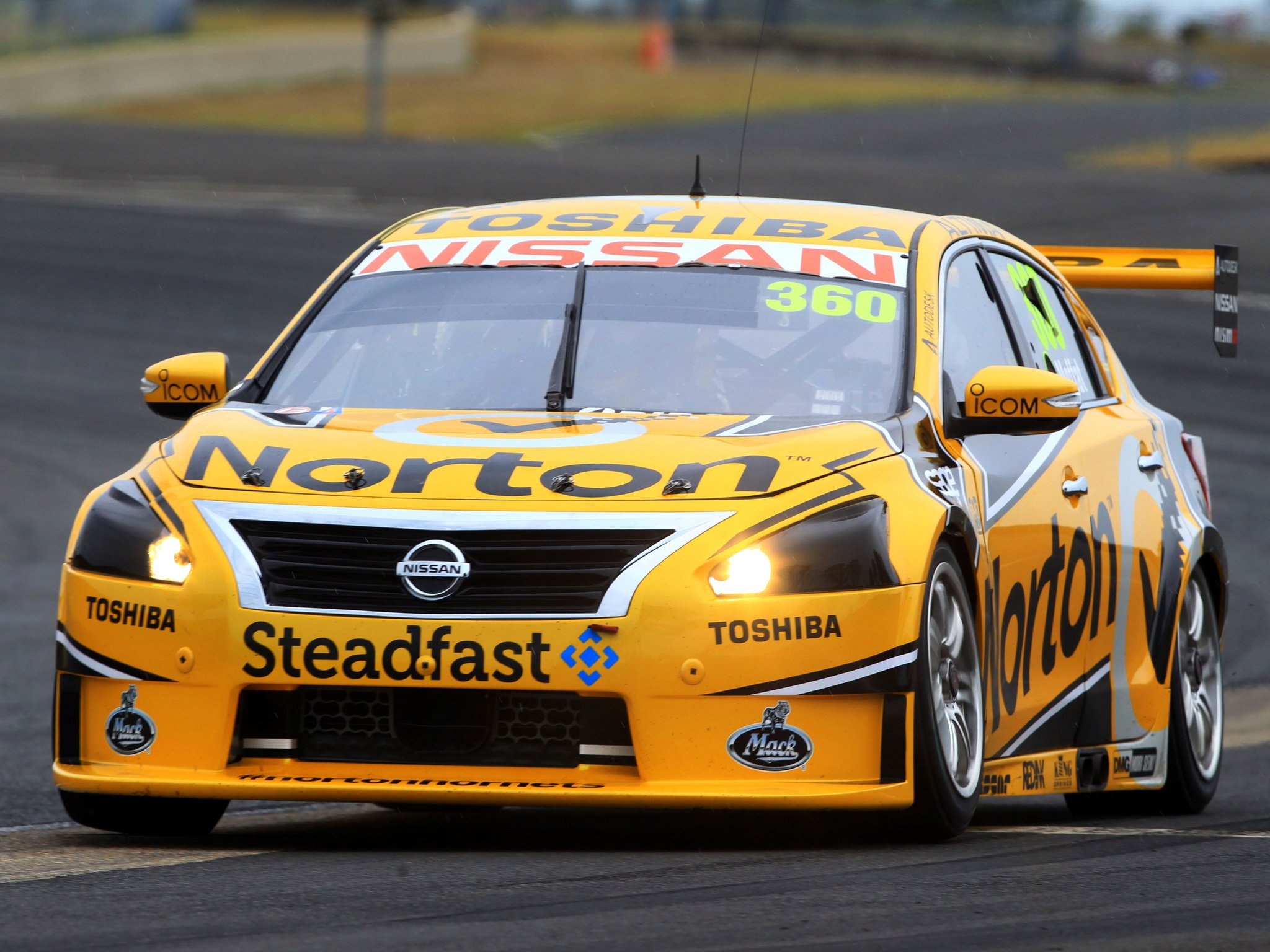 Nissan Altima v8 Supercar 2013