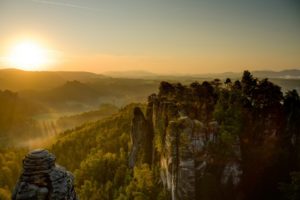 nature, Landscapes, Trees, Forest, Cliff, Spire, Valley, Hills, Scenic, Sky, Sunset, Sunrise, Sunlight