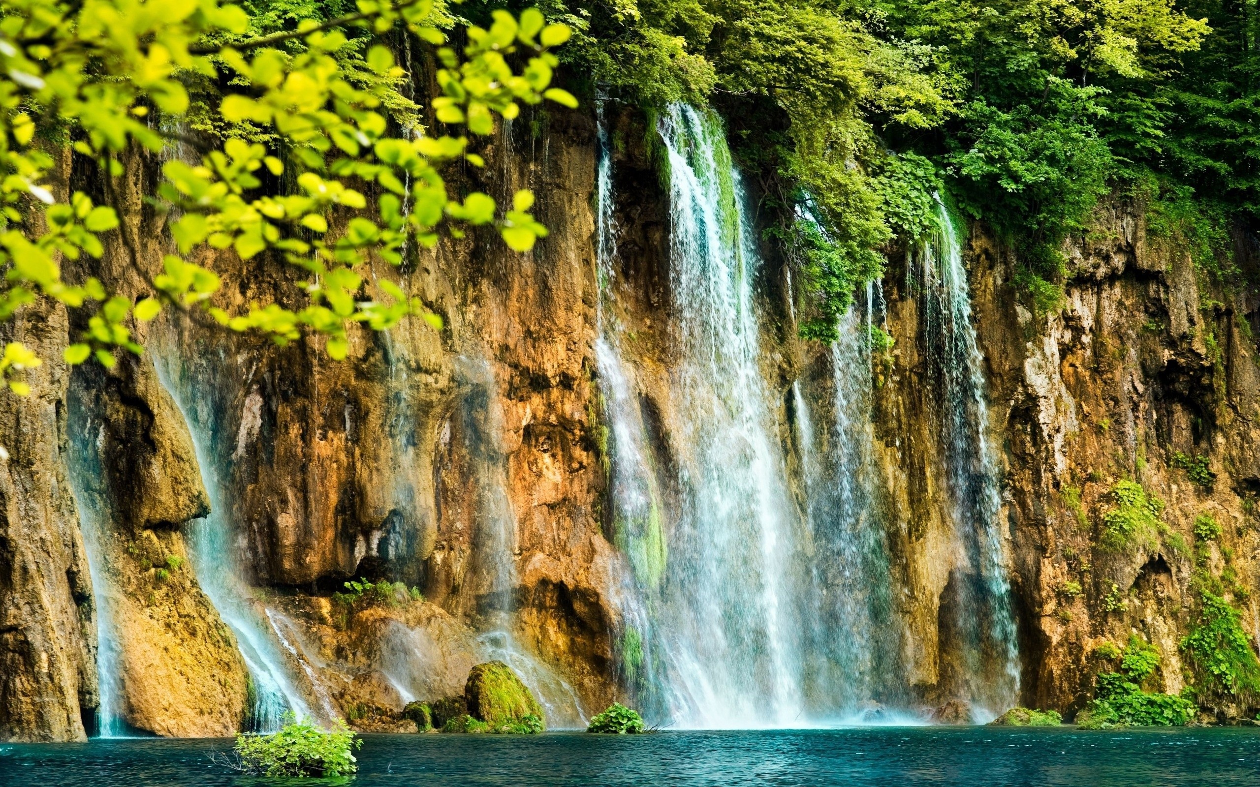 waterfalls, From, The, Rocks Wallpaper