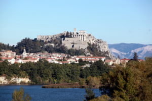 france, Sisteron, Castle, Town, Buildings, Mountains, Hills, Lakes, Trees