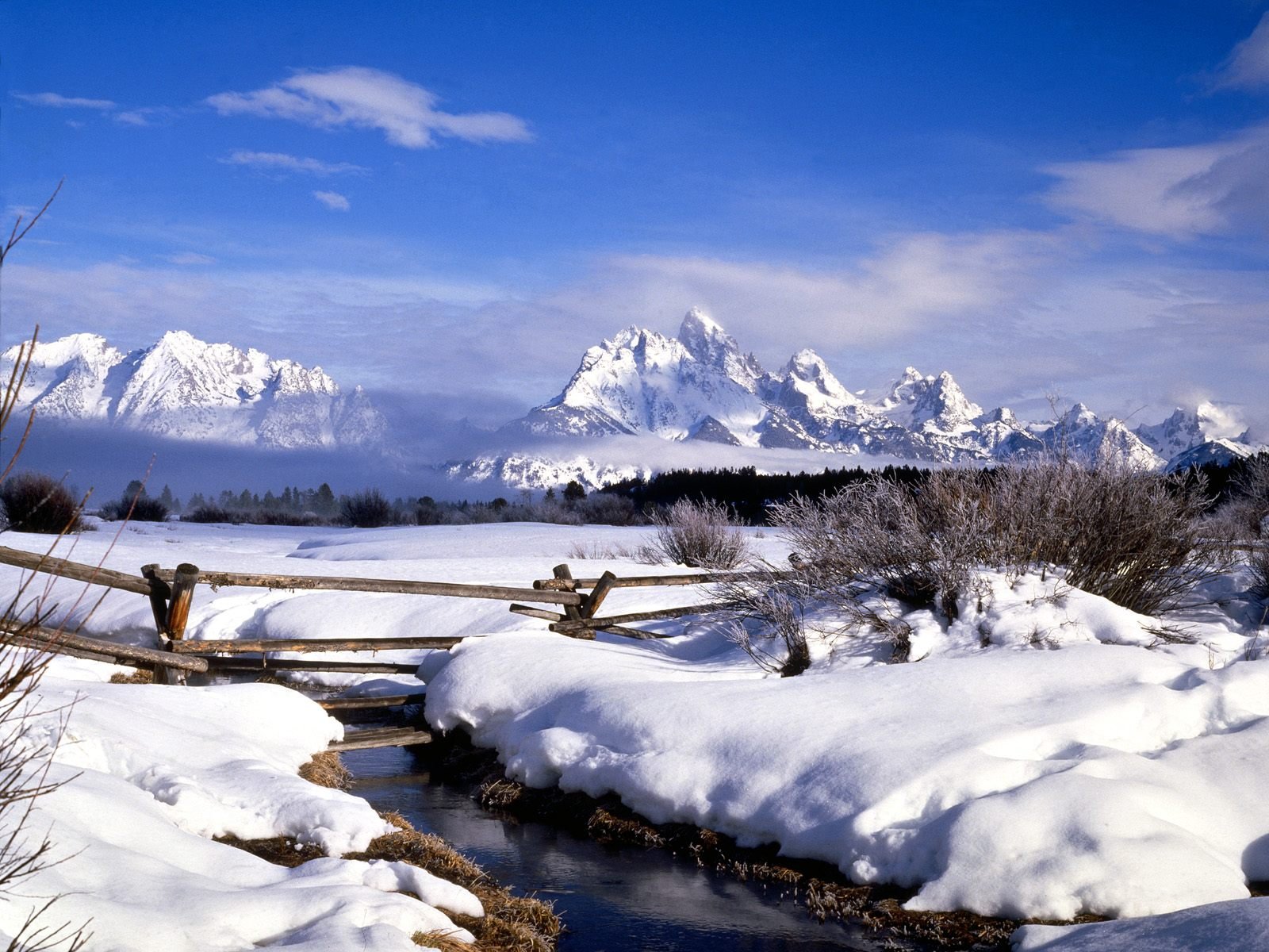 mountains, Landscapes, Snow, Fences Wallpaper