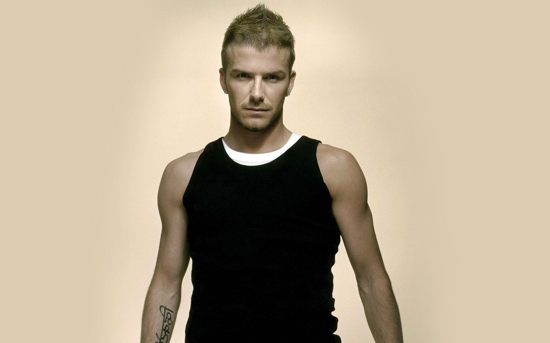 david, Beckham, Footballer, Athlete, Tattoo, Soccer Wallpaper