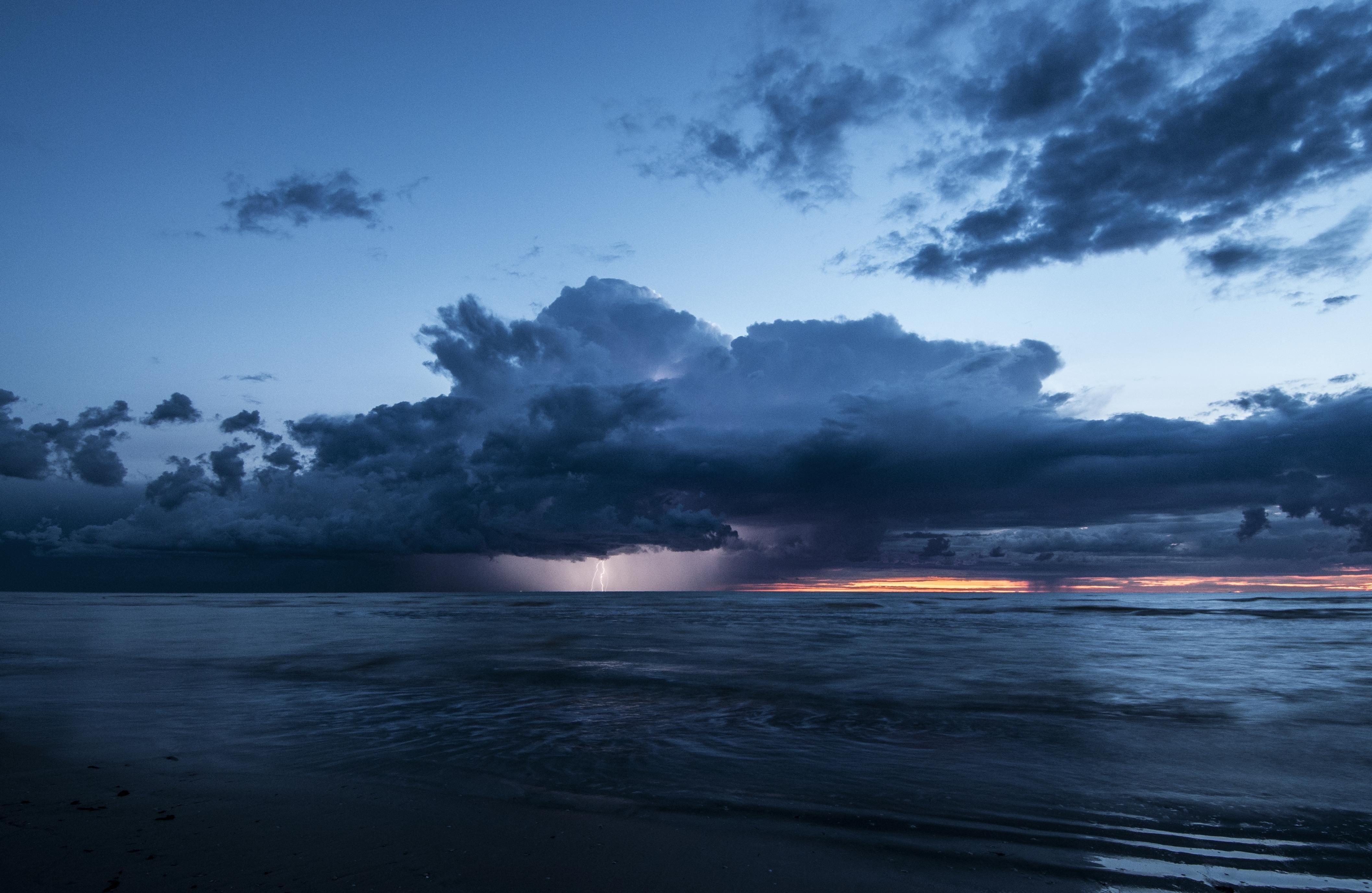 sea, Lightning, Clouds, Storm, Evening Wallpaper