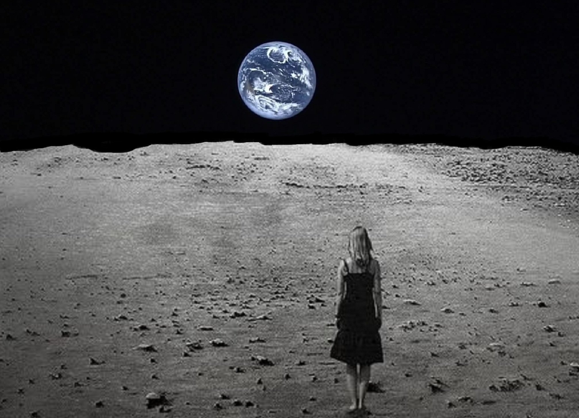 Луна исполняет. Луна фото. Жизнь на Луне. Девушка-Луна. Девочка на Луне.
