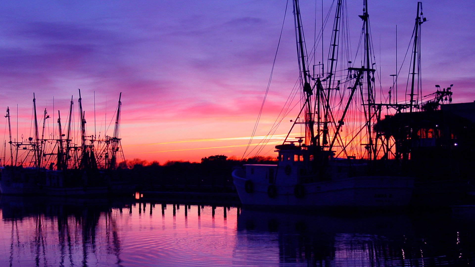 water, Sunset, Boats, Reflections, Harbours Wallpaper