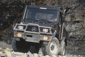 mercedes benz unimog front drivers side view