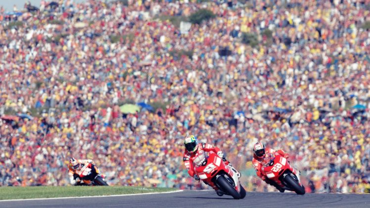 ducati, Racing, Motorbikes, Race, Track, Crowd HD Wallpaper Desktop Background