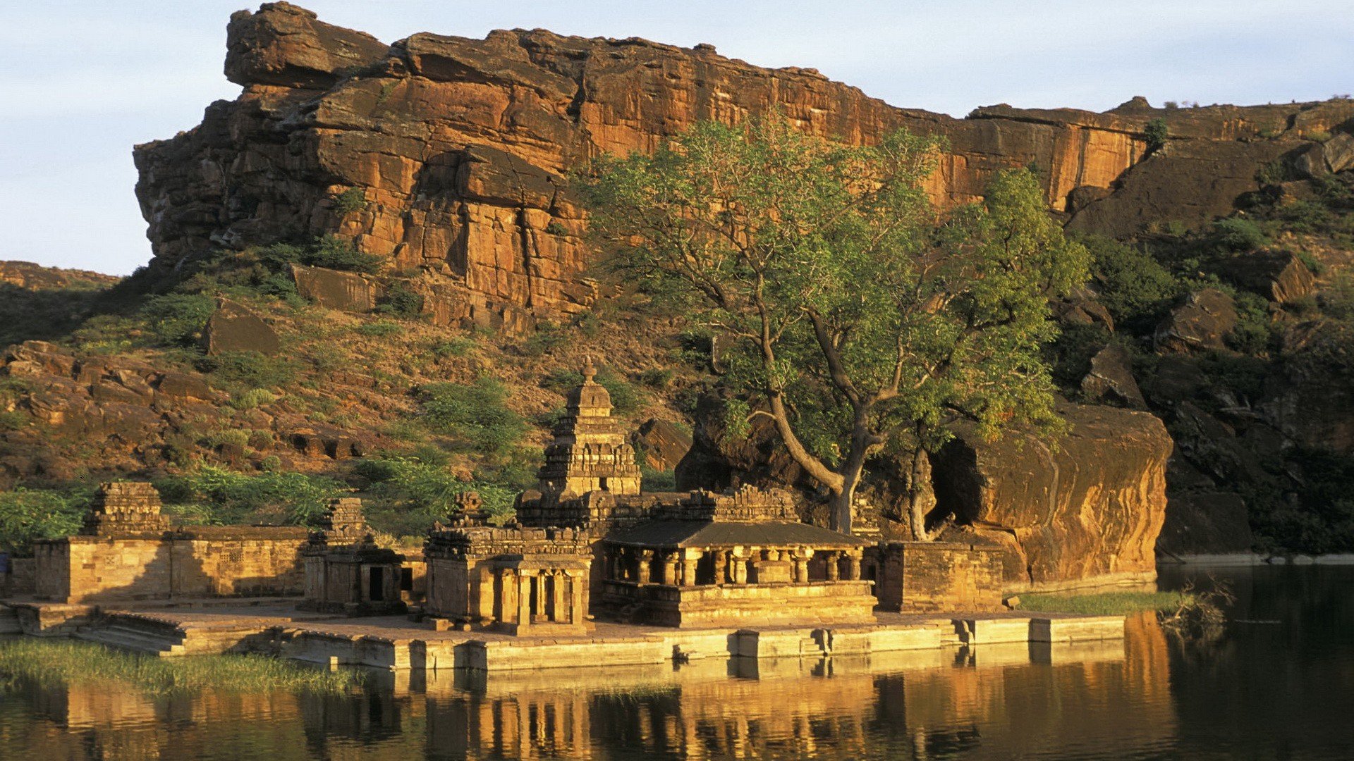 rocks, Temples, Rivers Wallpaper