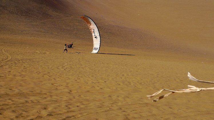 sand, Deserts, Sports, Spiral, Ground, Paragliders, Paragliding, Gliding, Iquique, Risk, Sport, Mathieu, Rouanet HD Wallpaper Desktop Background