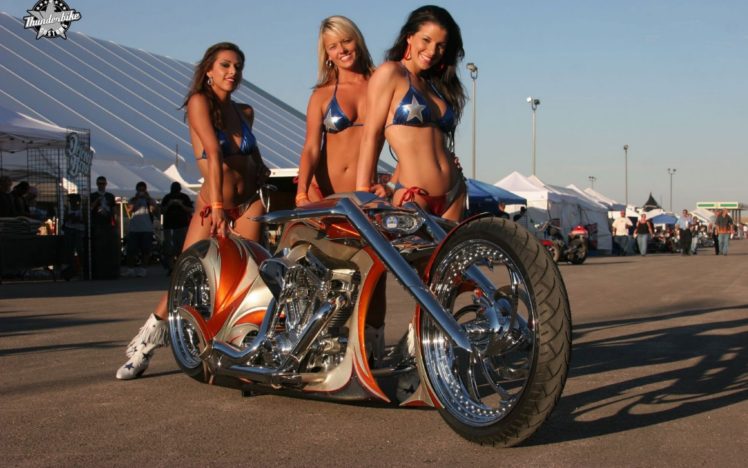 Custom Chopper Motorbikes Wome Model Brunettes Sexy Babes