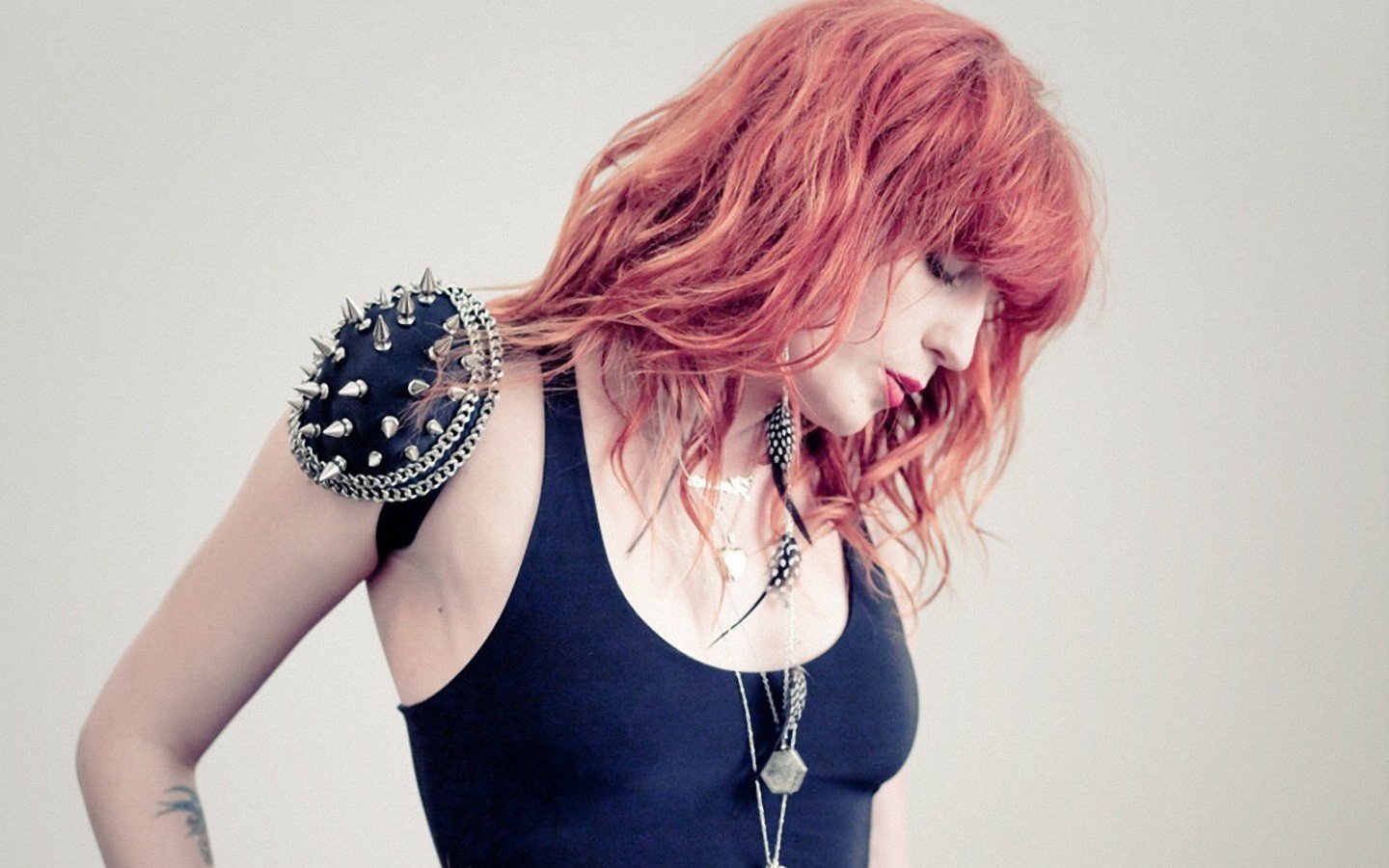 tattoos, Women, Redheads, Spikes, Singers, Necklaces, Shoulders, Florence, Welch, White, Background Wallpaper