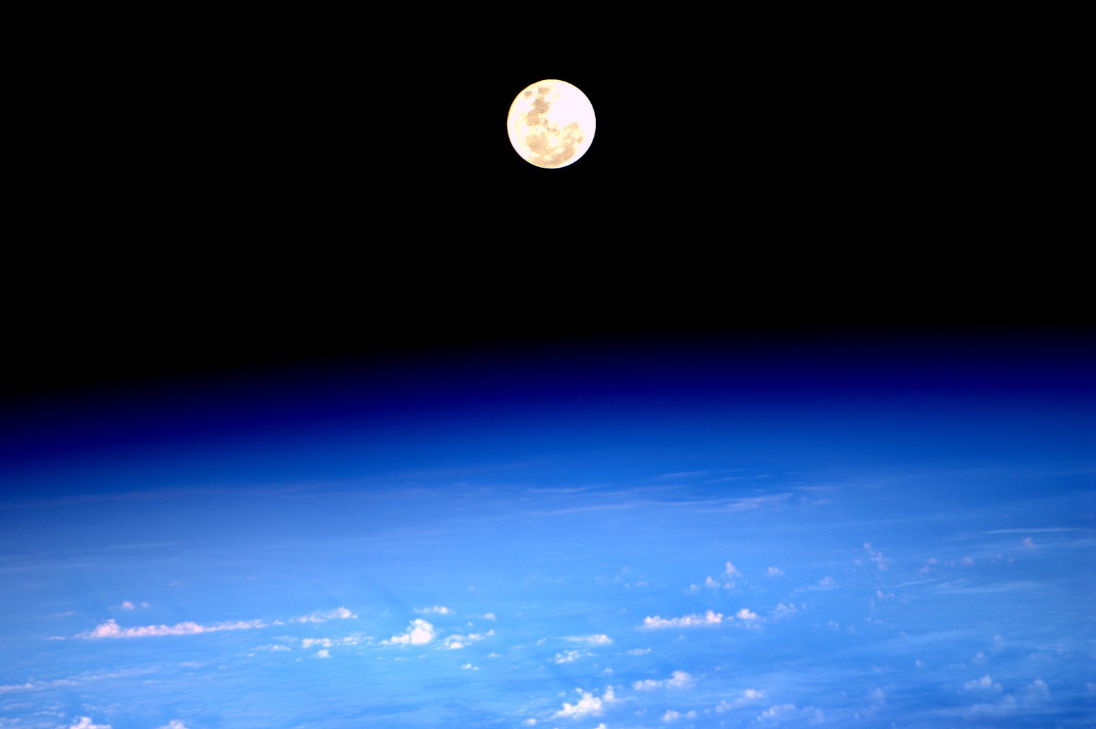 esa, Europe, Space, Supermoon, Rise, As, Seen, From, Iss Wallpaper