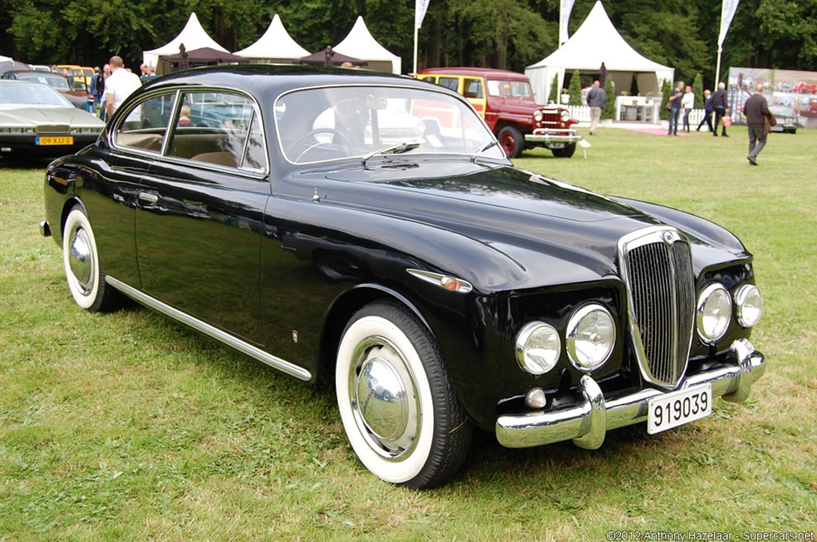 1038640, 1600x1062 Wallpaper