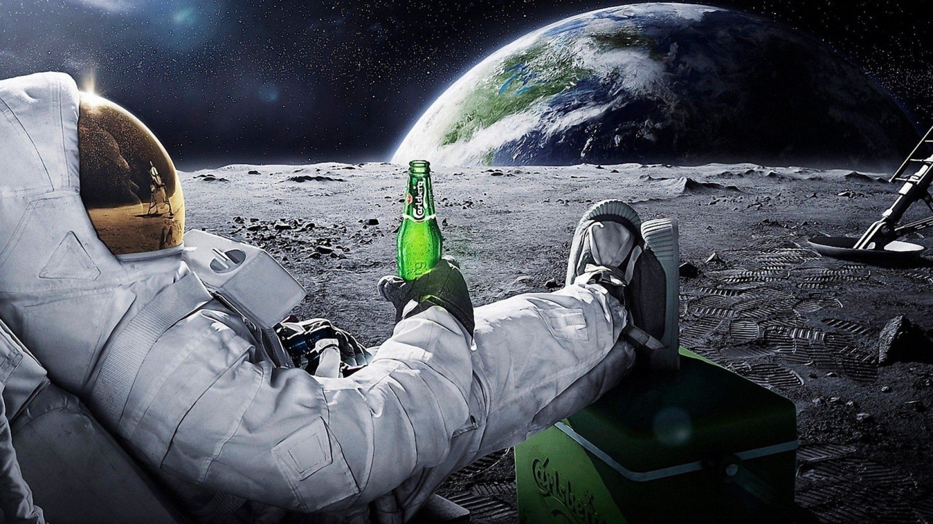 beers, Outer, Space, Moon, Earth, Funny, Spaceships, Relaxing, Carlsberg, Space, Suits, Cosmonaut Wallpaper
