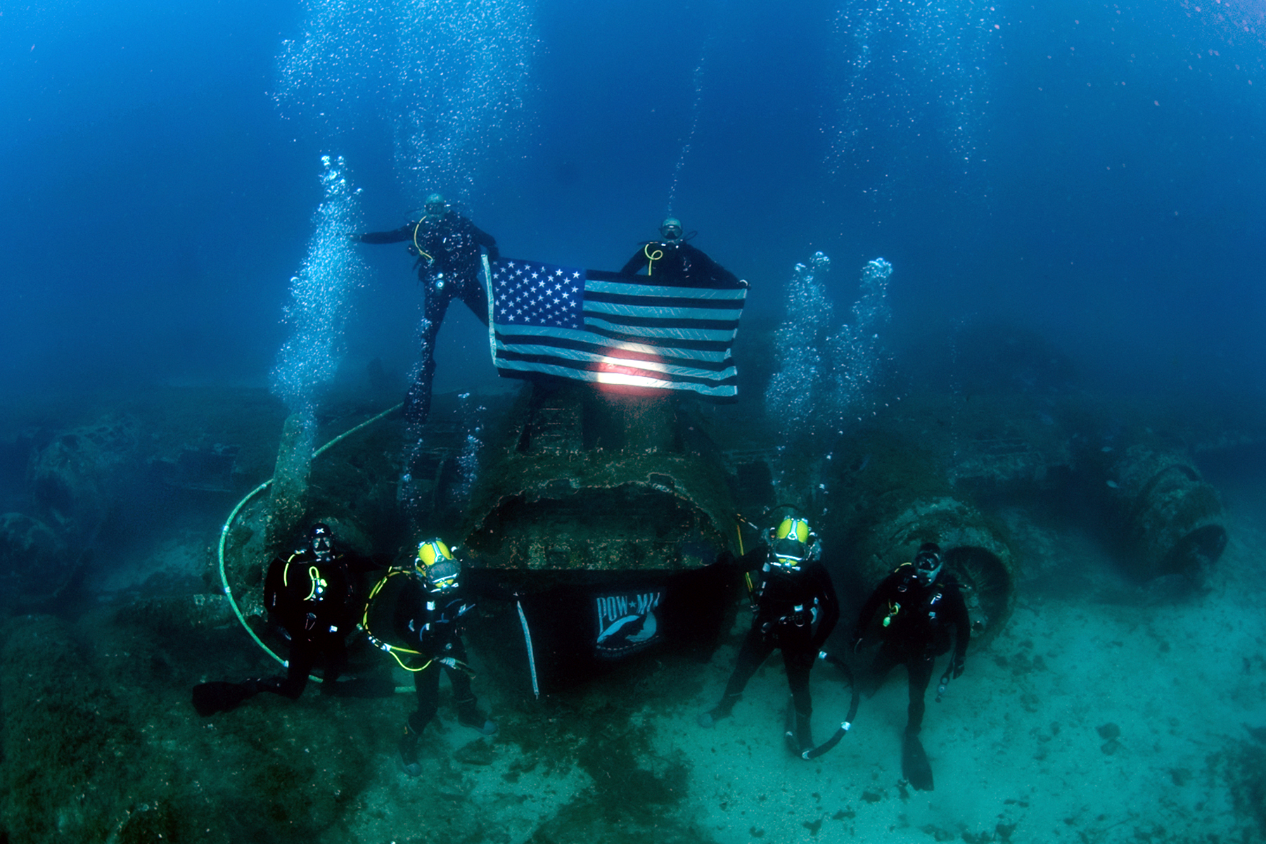 mia, Pow, Monument, Grave, People, Scuba, Sports, Military, Aircraft, Ocean, Flags, Underwater Wallpaper