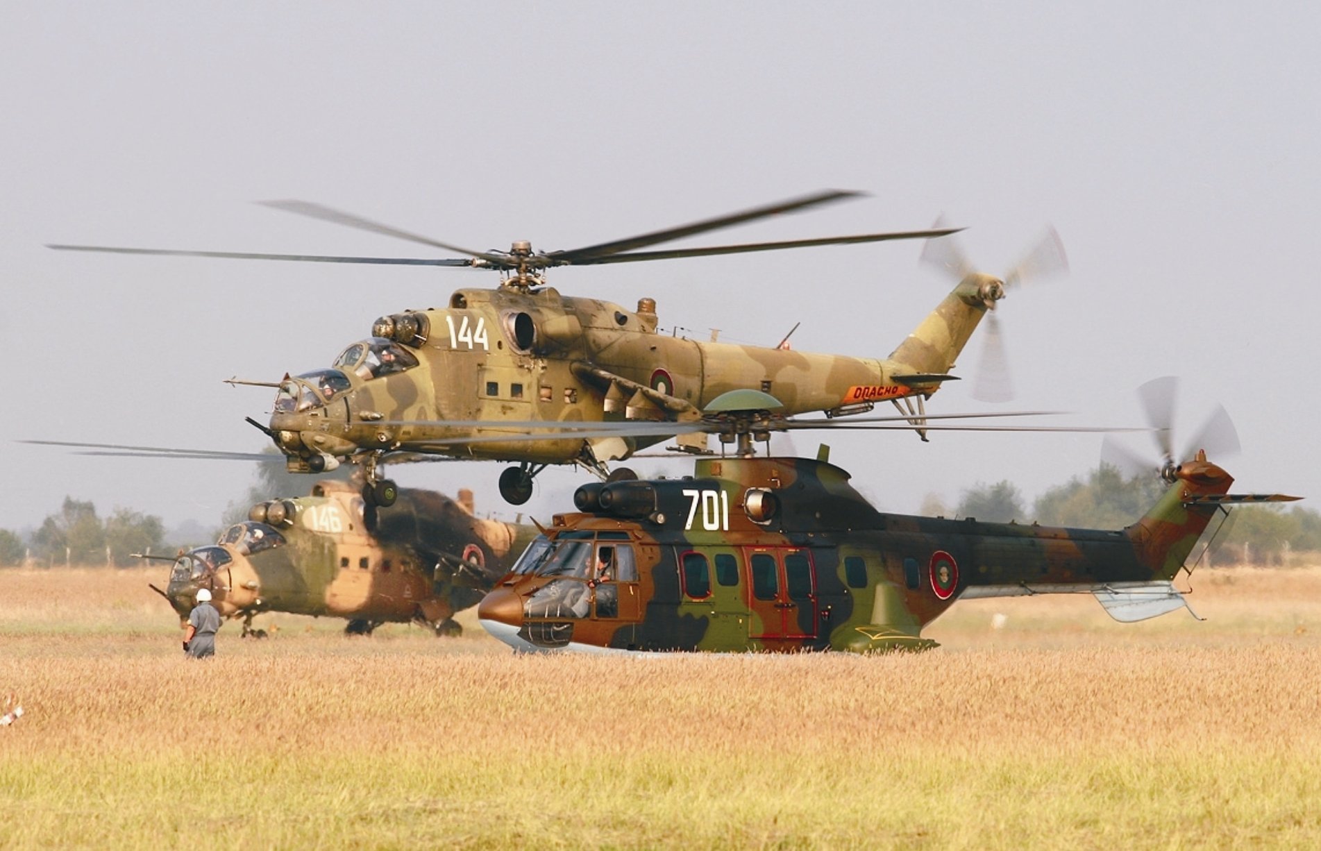 mi 24, Hind, Gunship, Russian, Russia, Military, Weapon, Helicopter, Aircraft,  60 Wallpaper