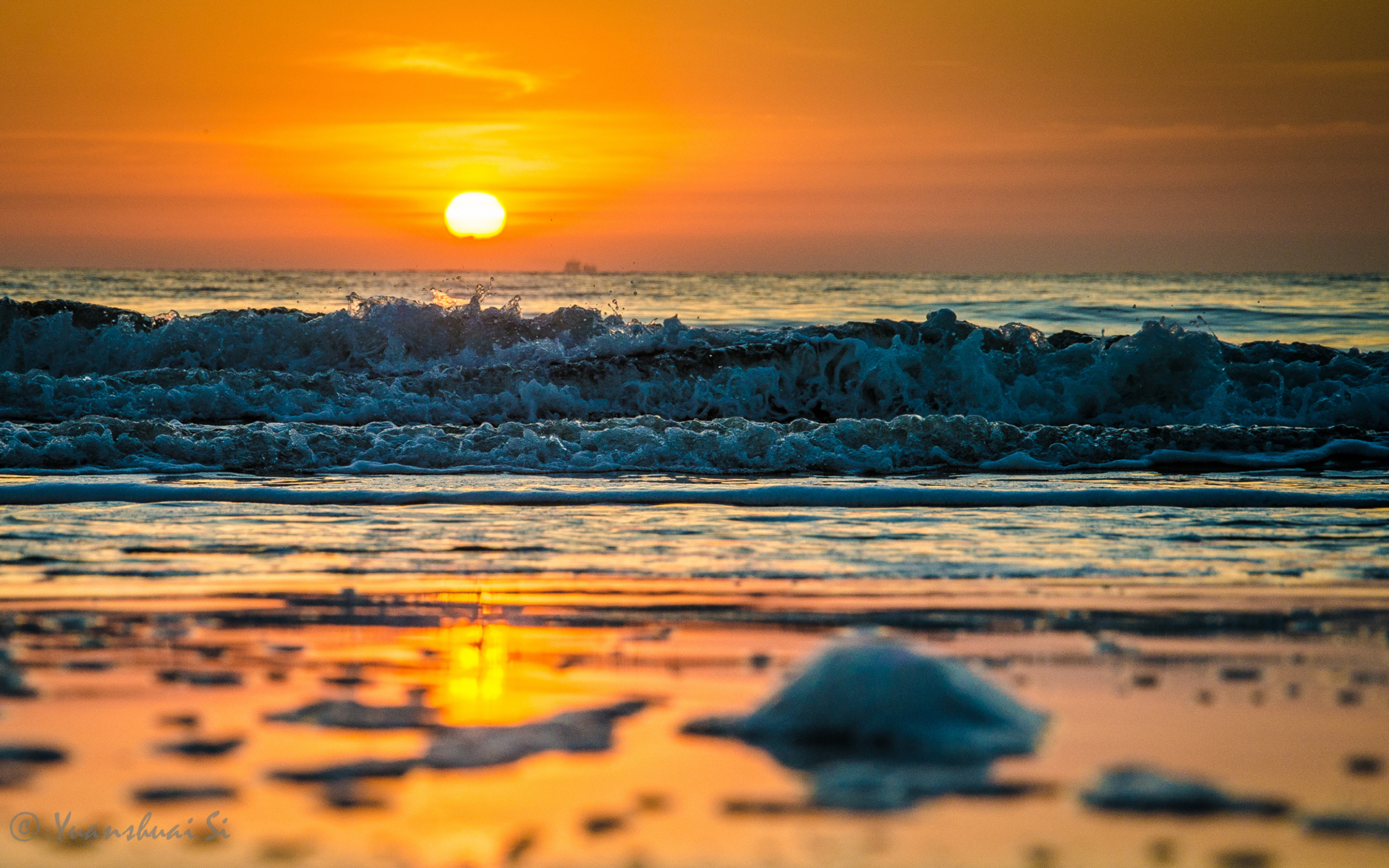 beaches, Shore, Coast, Ocean, Sea, Waves, Splash, Spray, Sunset, Sunrise, Sky Wallpaper