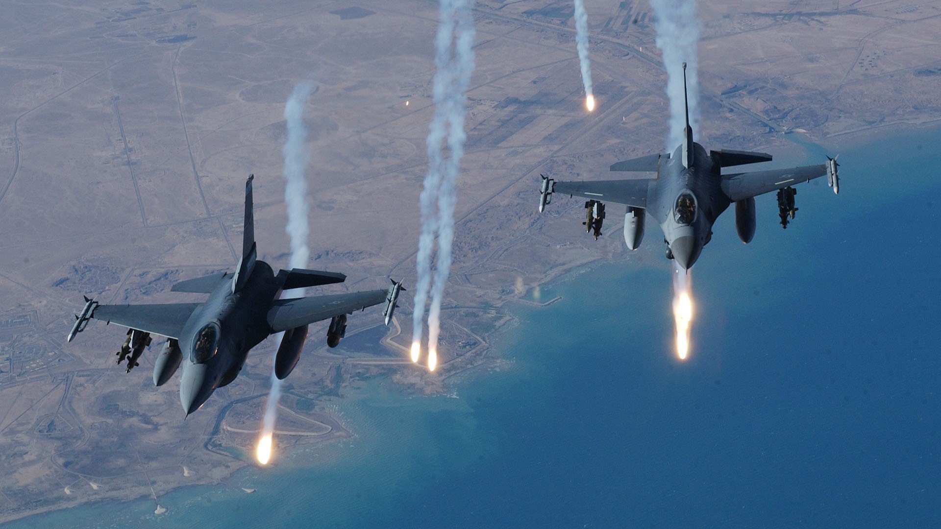 flares, F 16, Fighting, Falcon, Jet, Aircraft Wallpaper