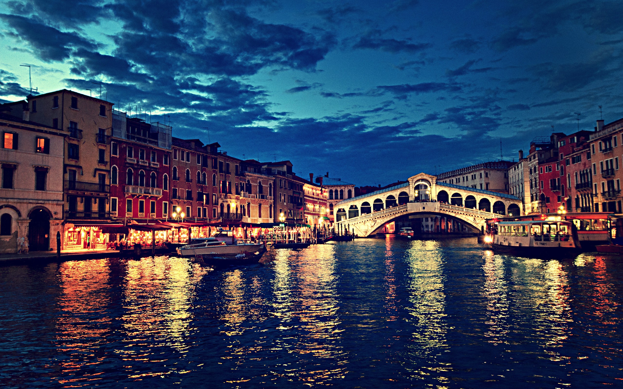 rialto, Bridge, At, Night,  , Venice,  , Italy Wallpaper