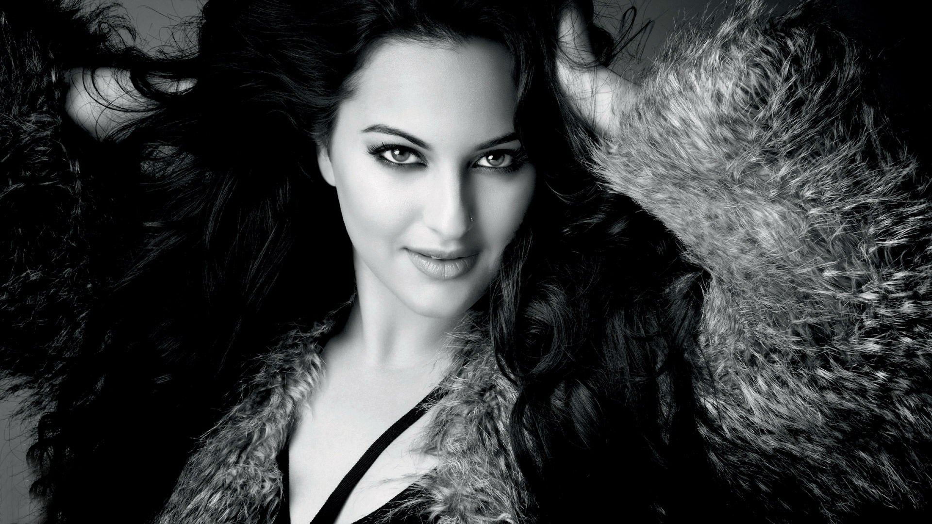 sonakshi, Sinha, Indian, Actress, Bollywood, Babe, Model,  20 Wallpaper