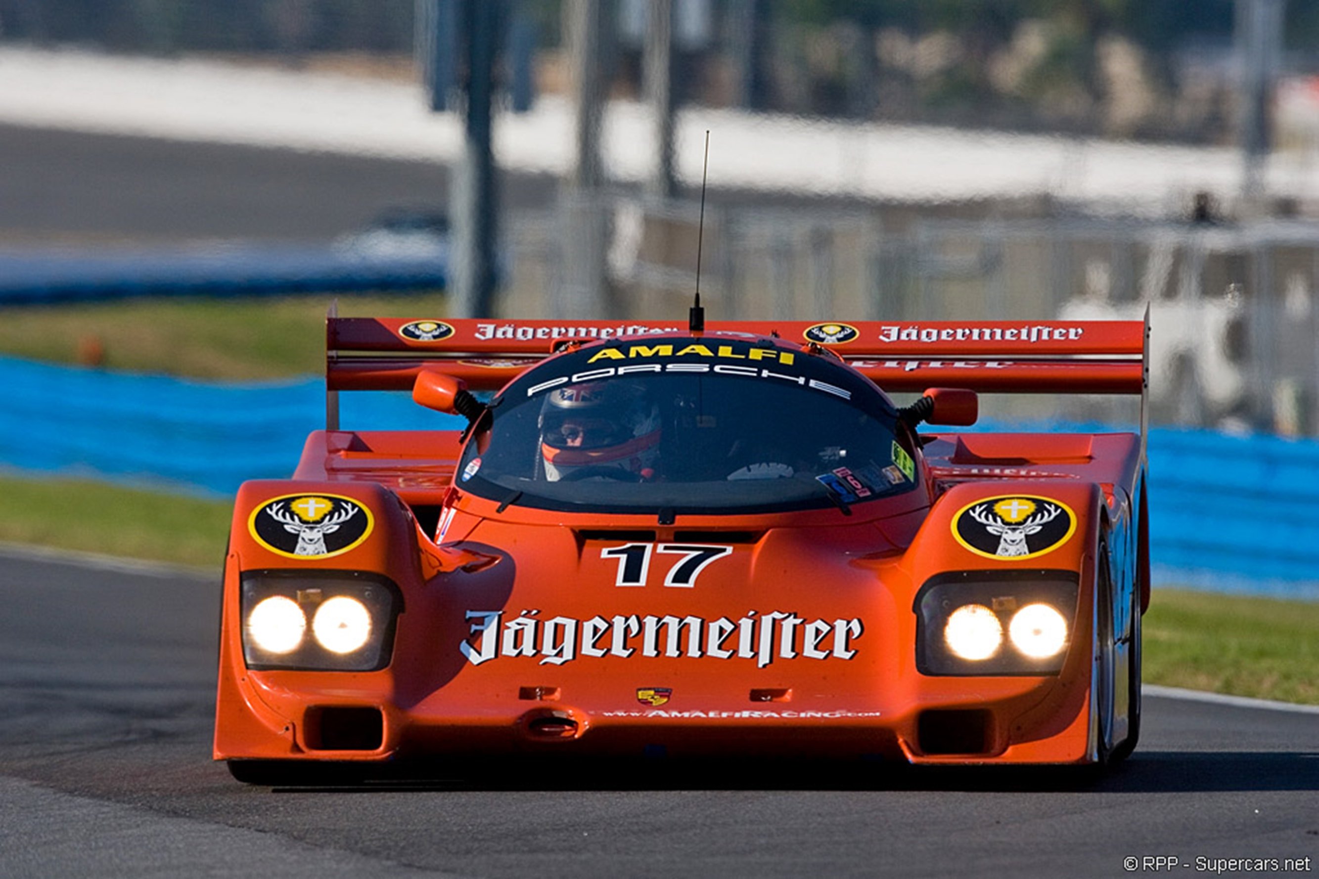 689605, 2667x1779 Wallpaper