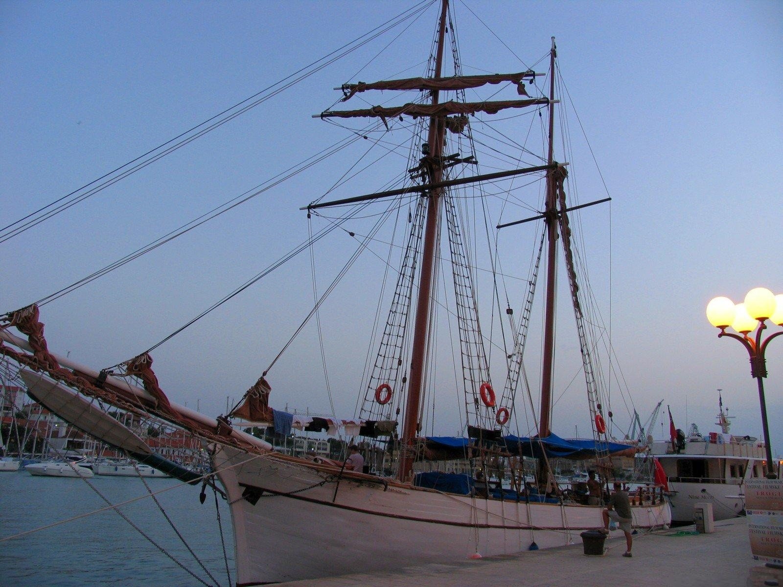 sailboats Wallpaper