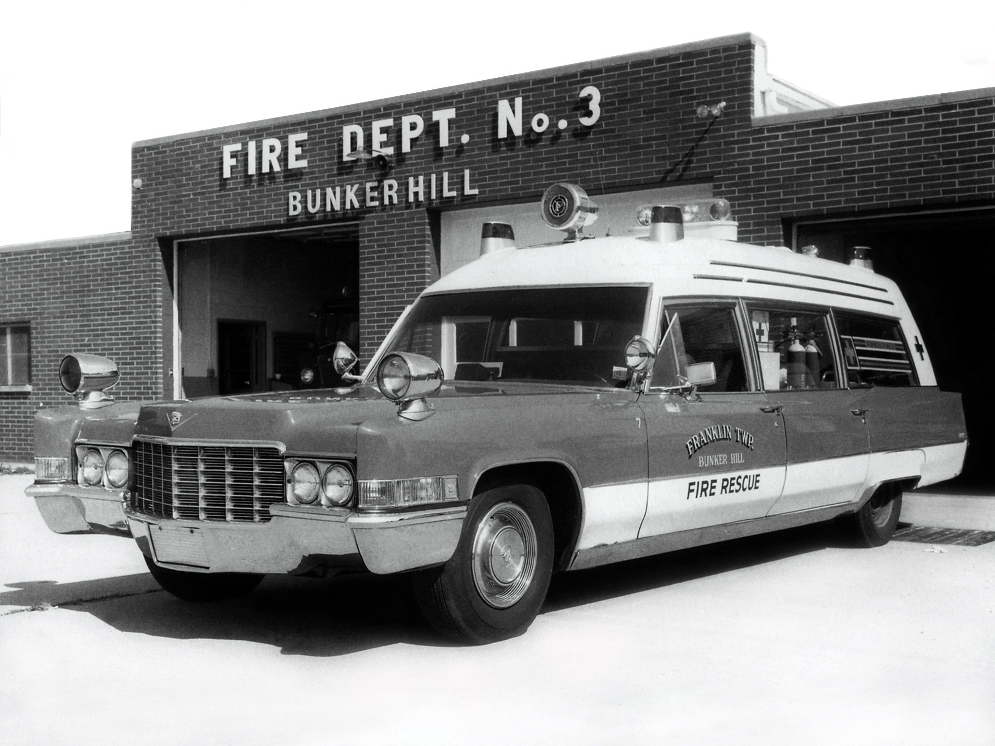 1969, Miller, Meteor, Cadillac, Classic 48, Ambulance,  69890z , Emergency, Retro, Stationwagon Wallpaper