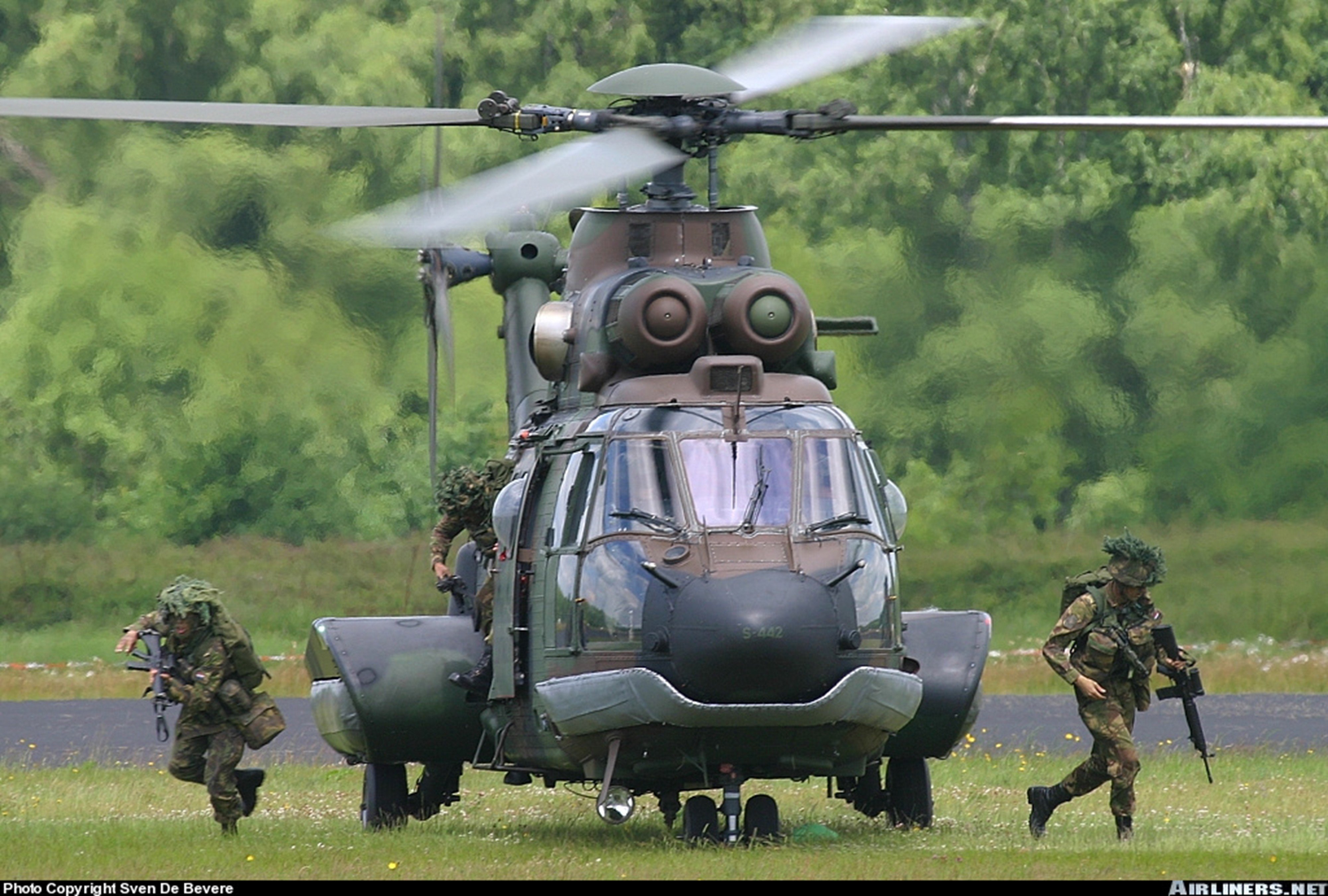 helicopter, Aircraft, Military, Cargo, Transport, Czech republic, Troops, Soldiers Wallpaper