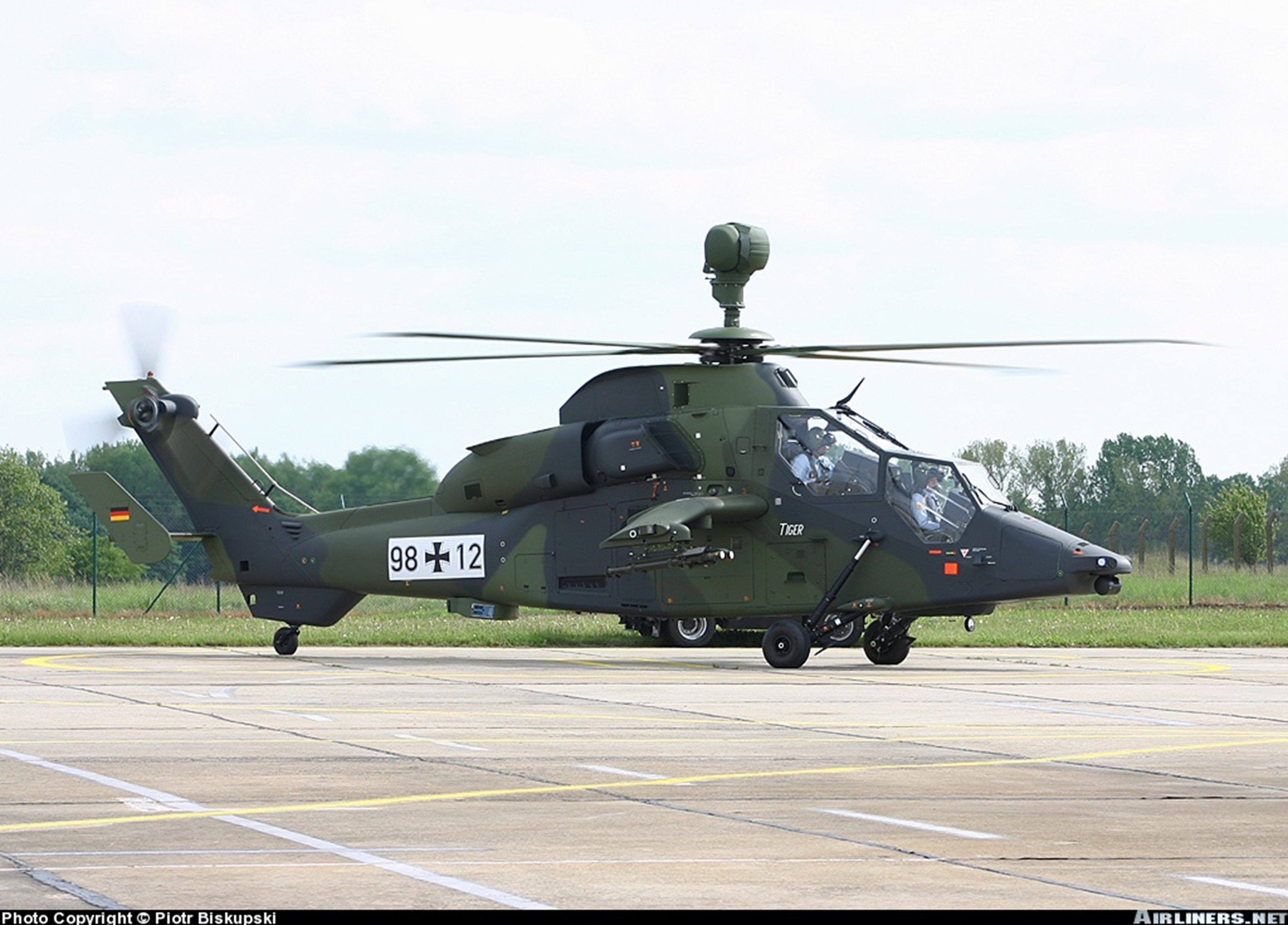 helicopter, Aircraft, Attack, Military, Army, Germany, Eurocopter, Tiger Wallpaper