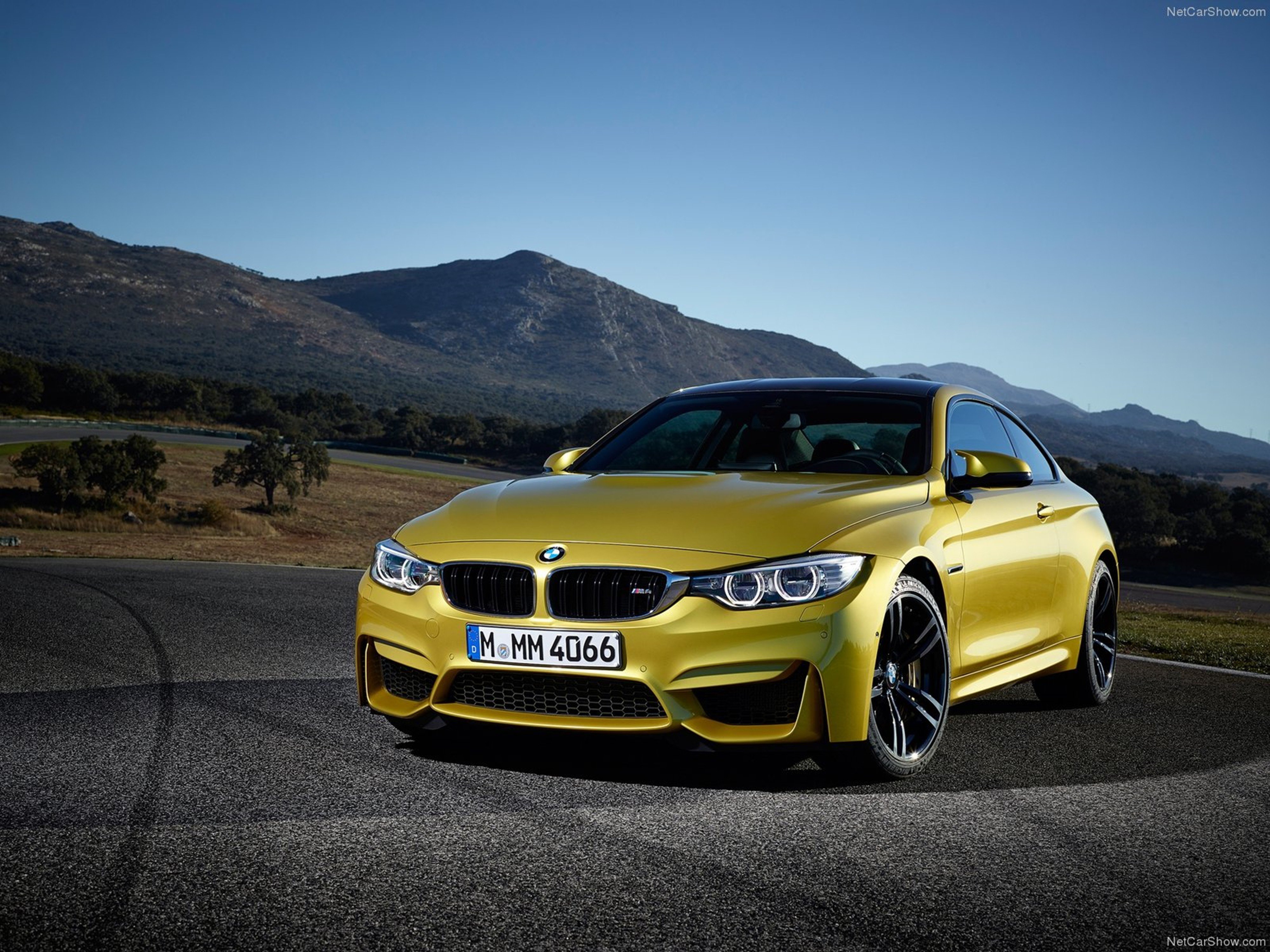 Bmw m4 coupe. BMW m4 2015. BMW m4 Coupe f82.