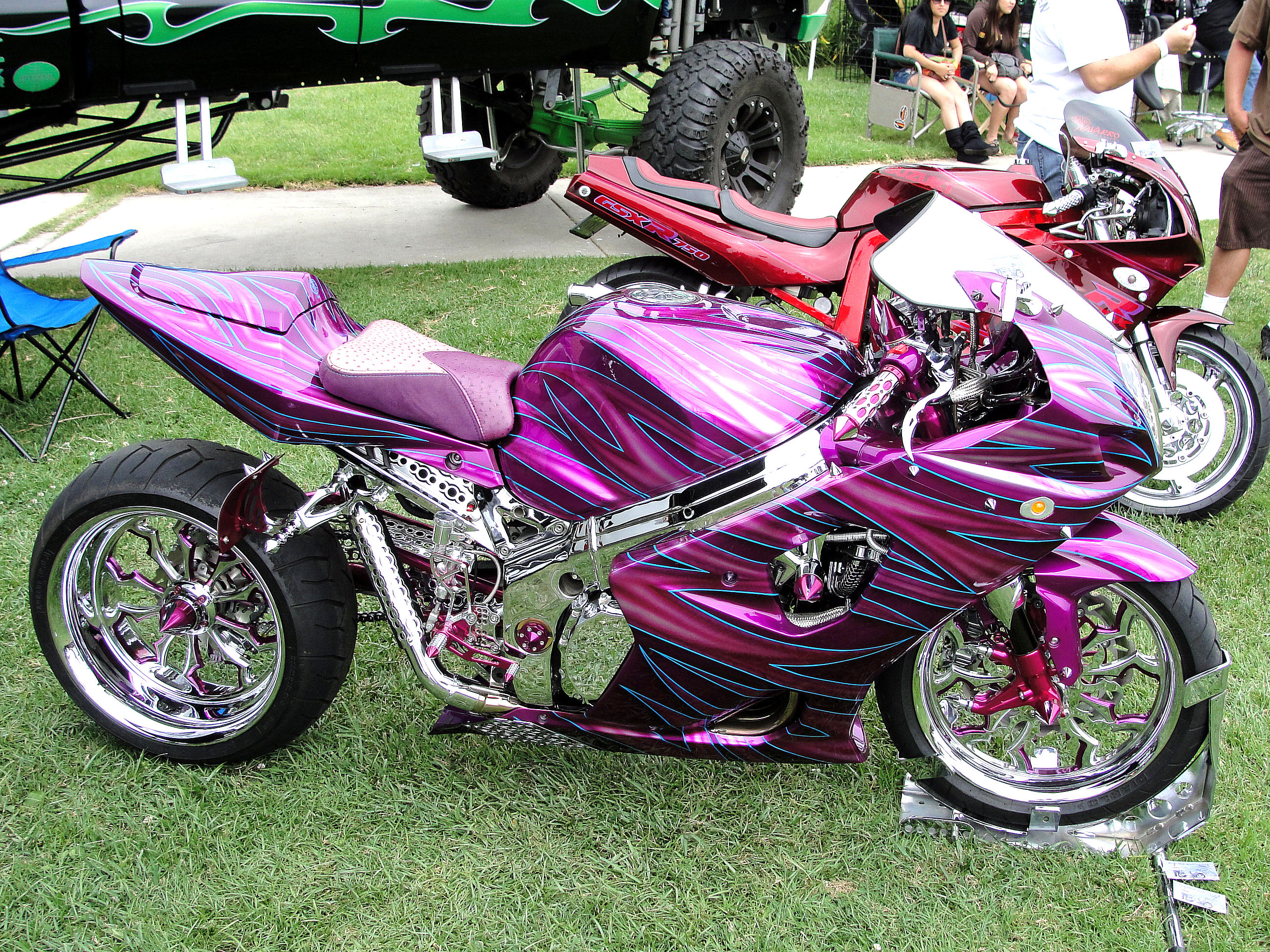 Custom tune. Мотоциклы Sportbike Custom. Фиолетовый мотоцикл. Кастомный спортбайк. Фиолетовый спортбайк.