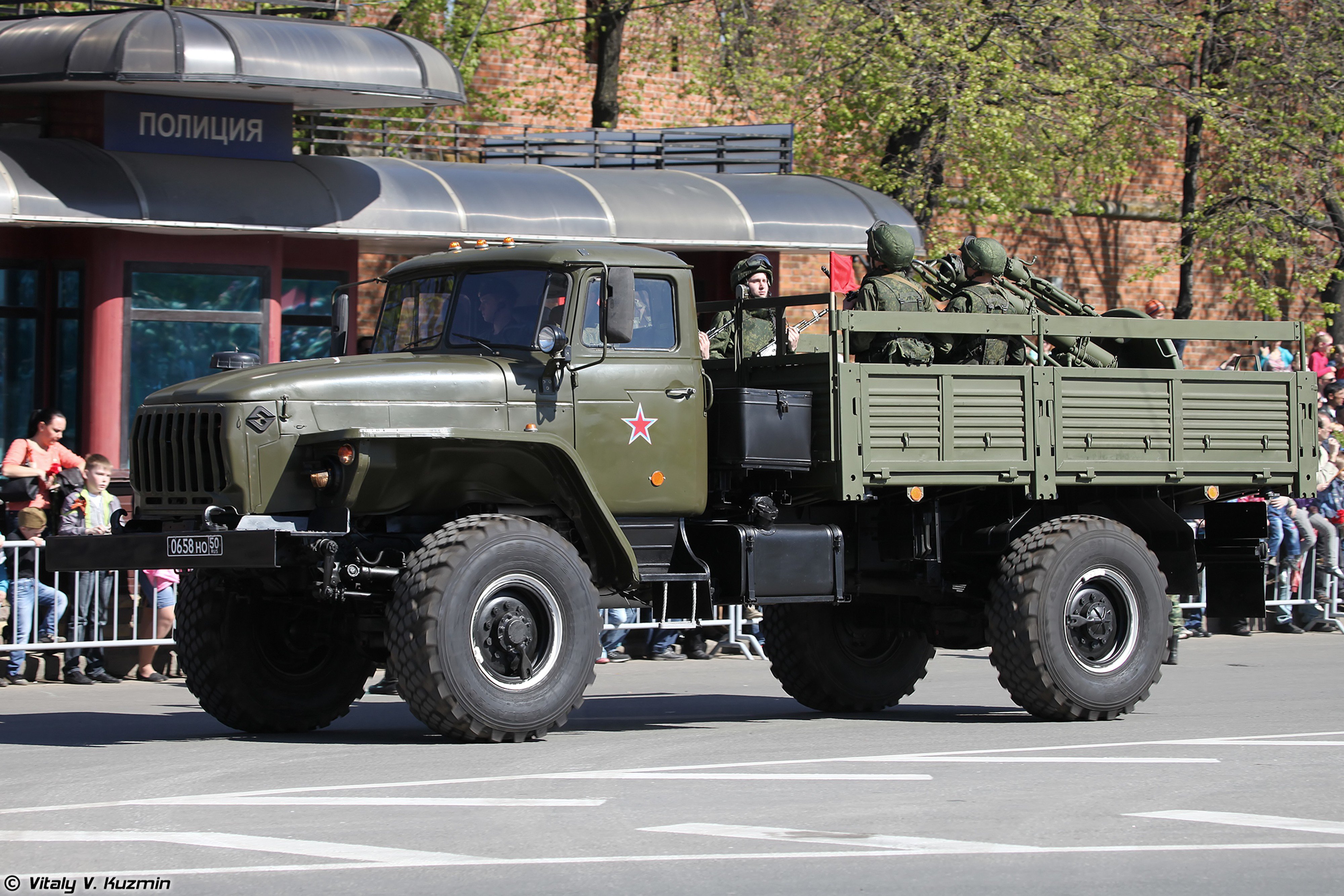 2014, Victory, Day, Parade in nizhny novgorod, Russia, Military, Russian, Army, Red star, Truck, Ural 43206, With, 120mm, 2b11, Mortar, 2, 4000x2667 Wallpaper