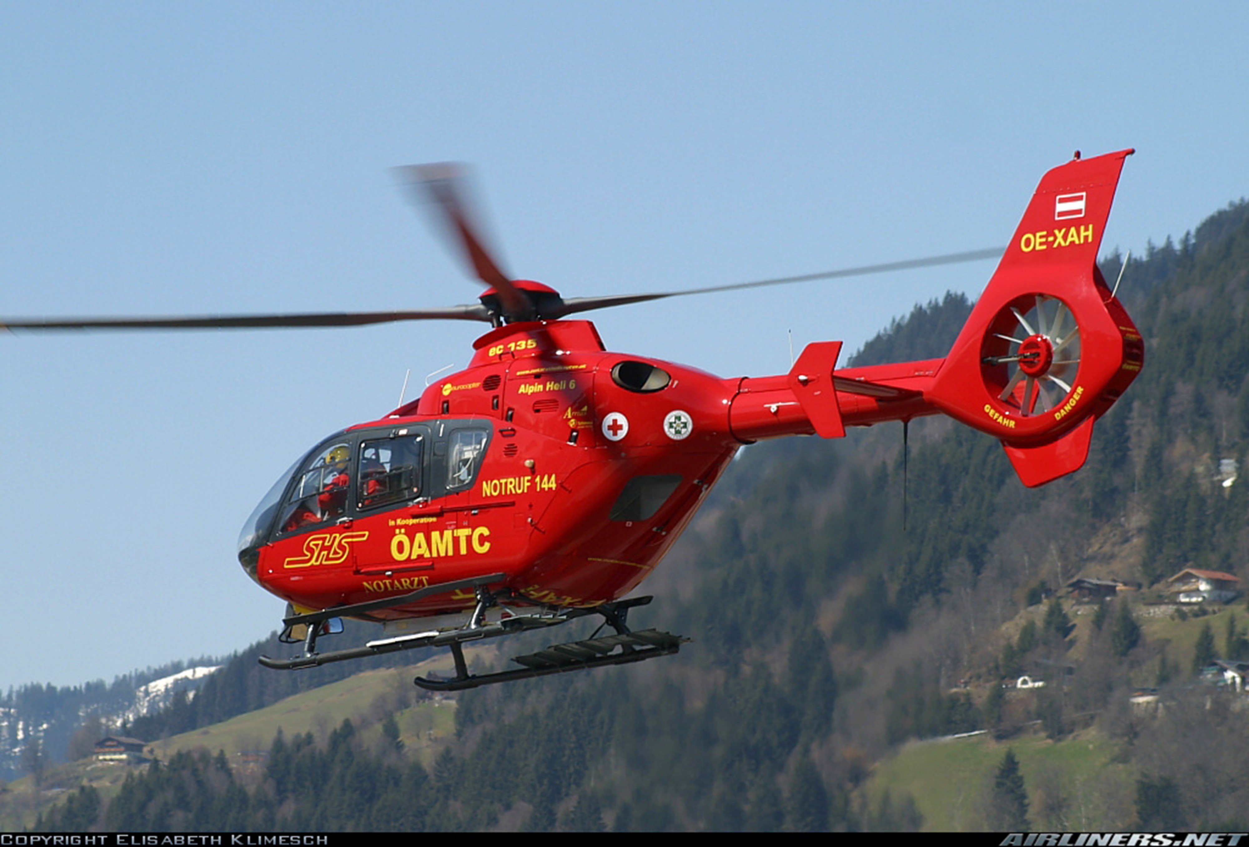 helicopter, Aircraft, Medical, Rescue, Austria, Eurocopter, Ec 135 Wallpaper