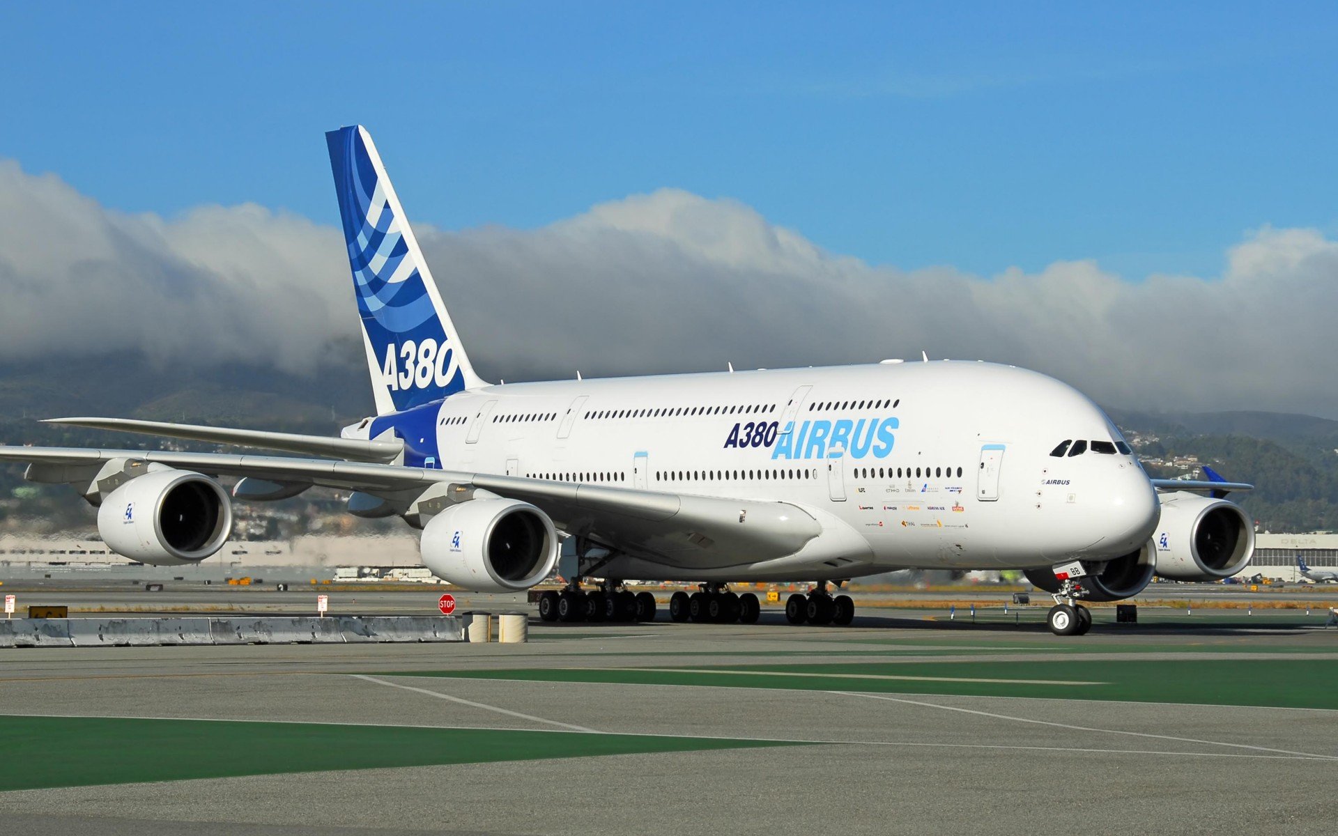 airbus, A380, Airliner, Plane, Airplane, Transport,  18 Wallpaper
