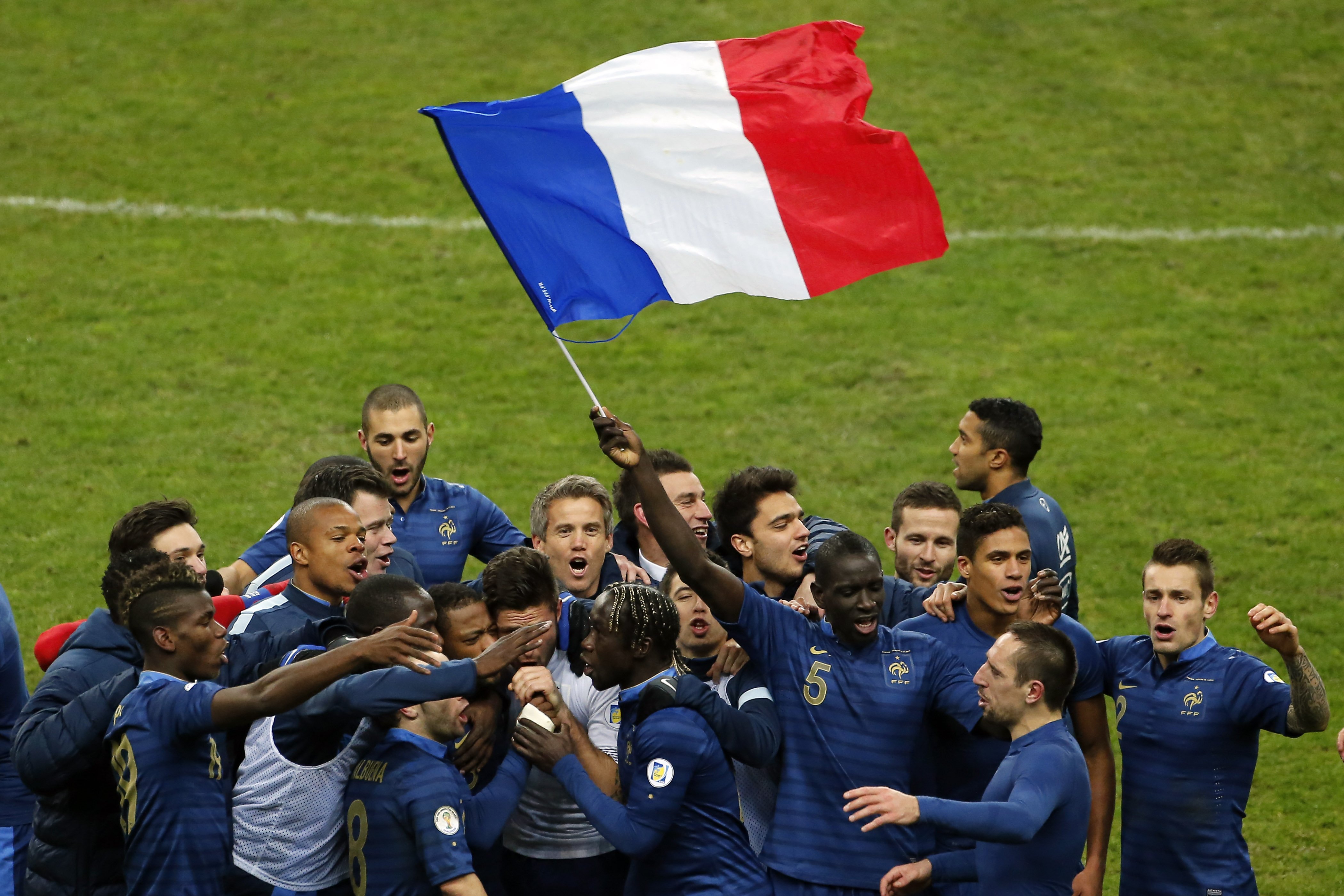 Есть команда в чемпионате франции. Сборная Франции чемпион. Сборная Франции по футболу. Футбольная команда Франции. Футболисты сборной Франции.