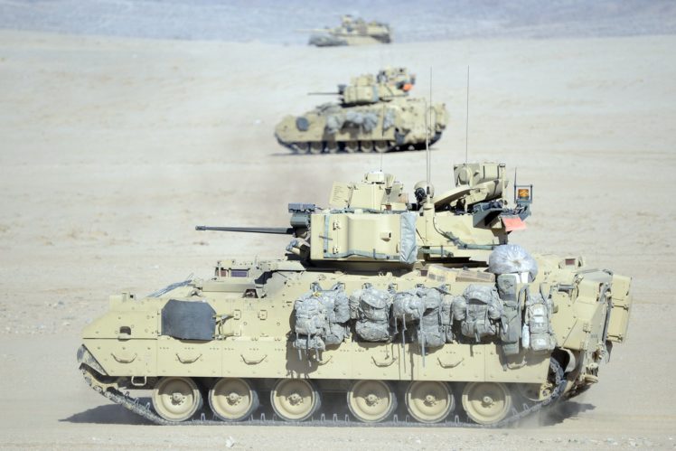 bradley, Fighting, Vehicle,  bfv , Apc, Tank, Tanks, Transport, Weapon, Military,  3 HD Wallpaper Desktop Background